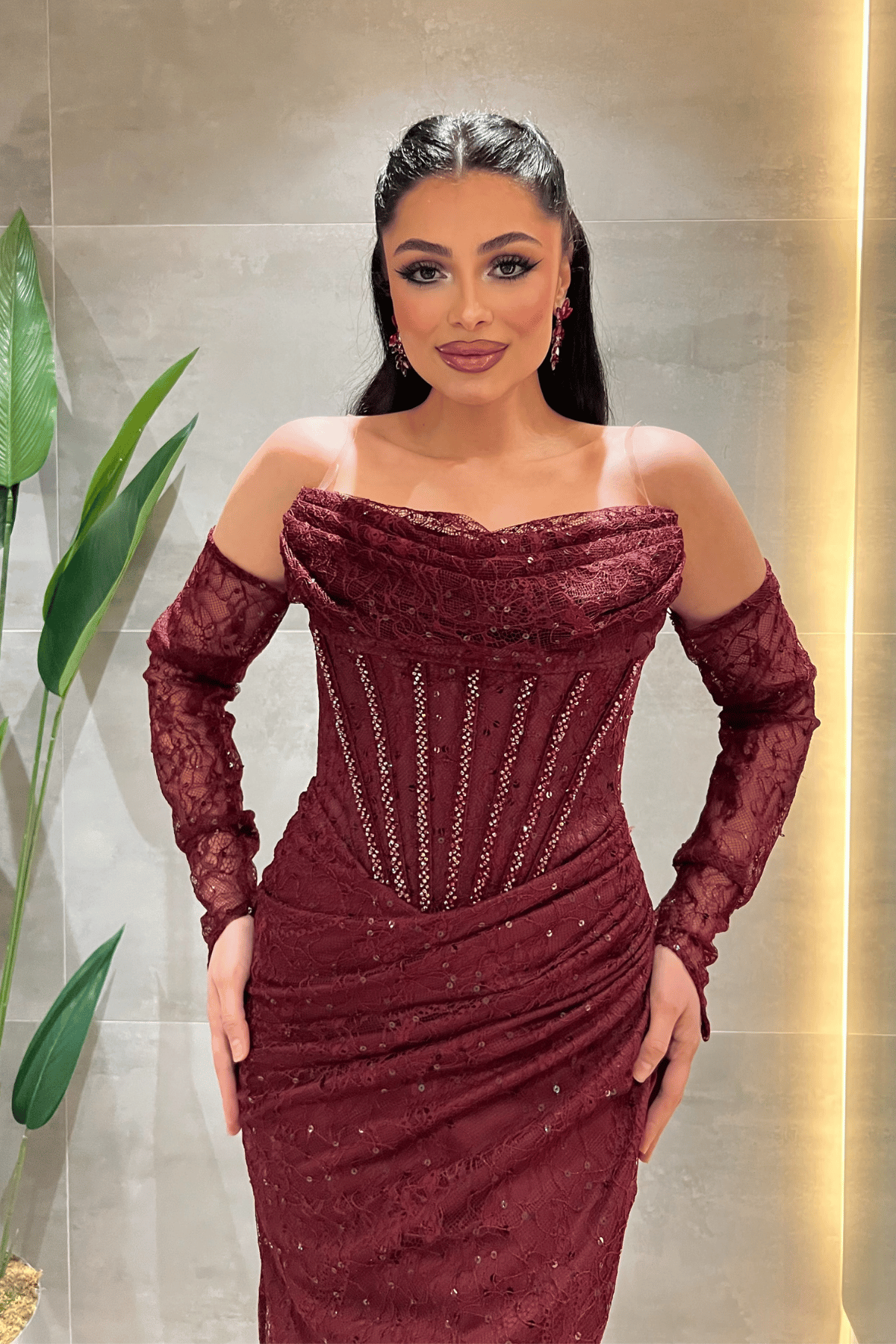 Ful Dantel Kumaş Boncuk Detaylı Kalem Elbise - BORDO