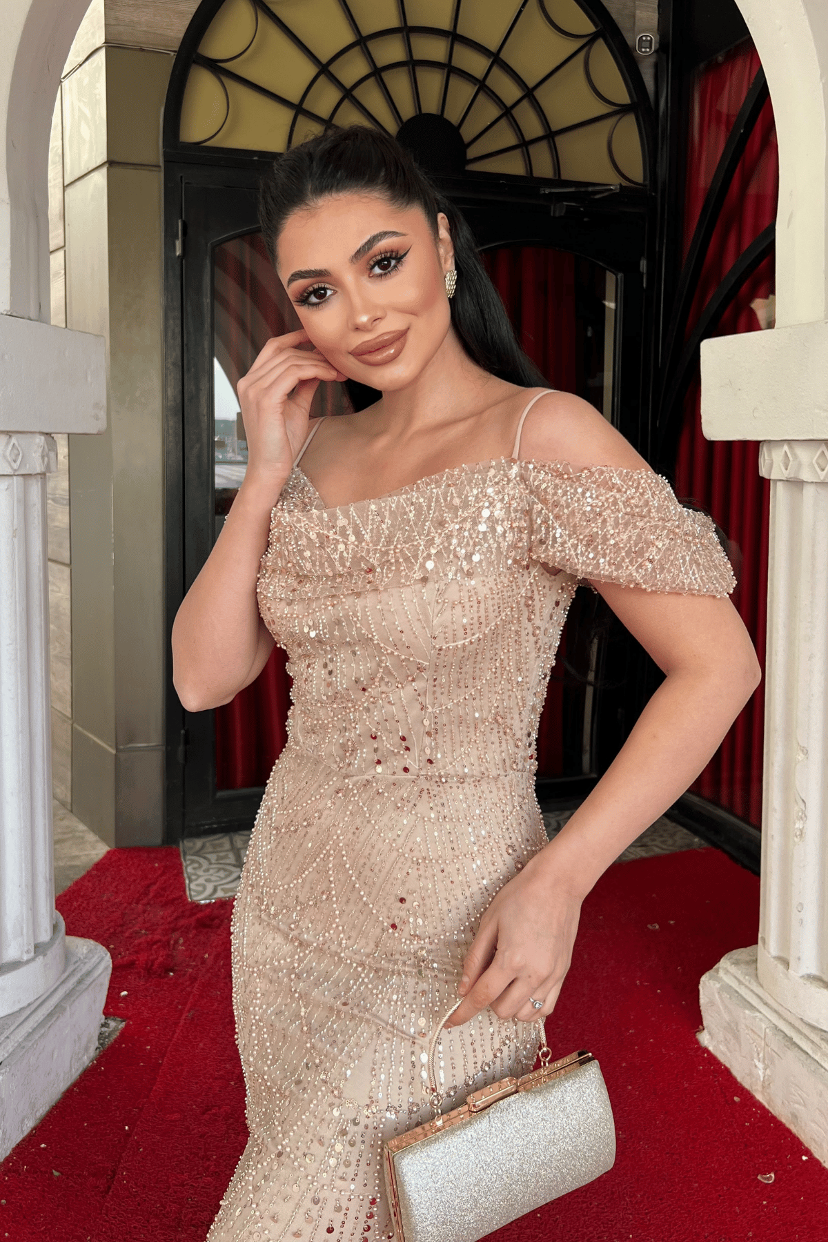 Full Boncuk Kumaş Kayık Yaka Balık Abiye Elbise - GOLD