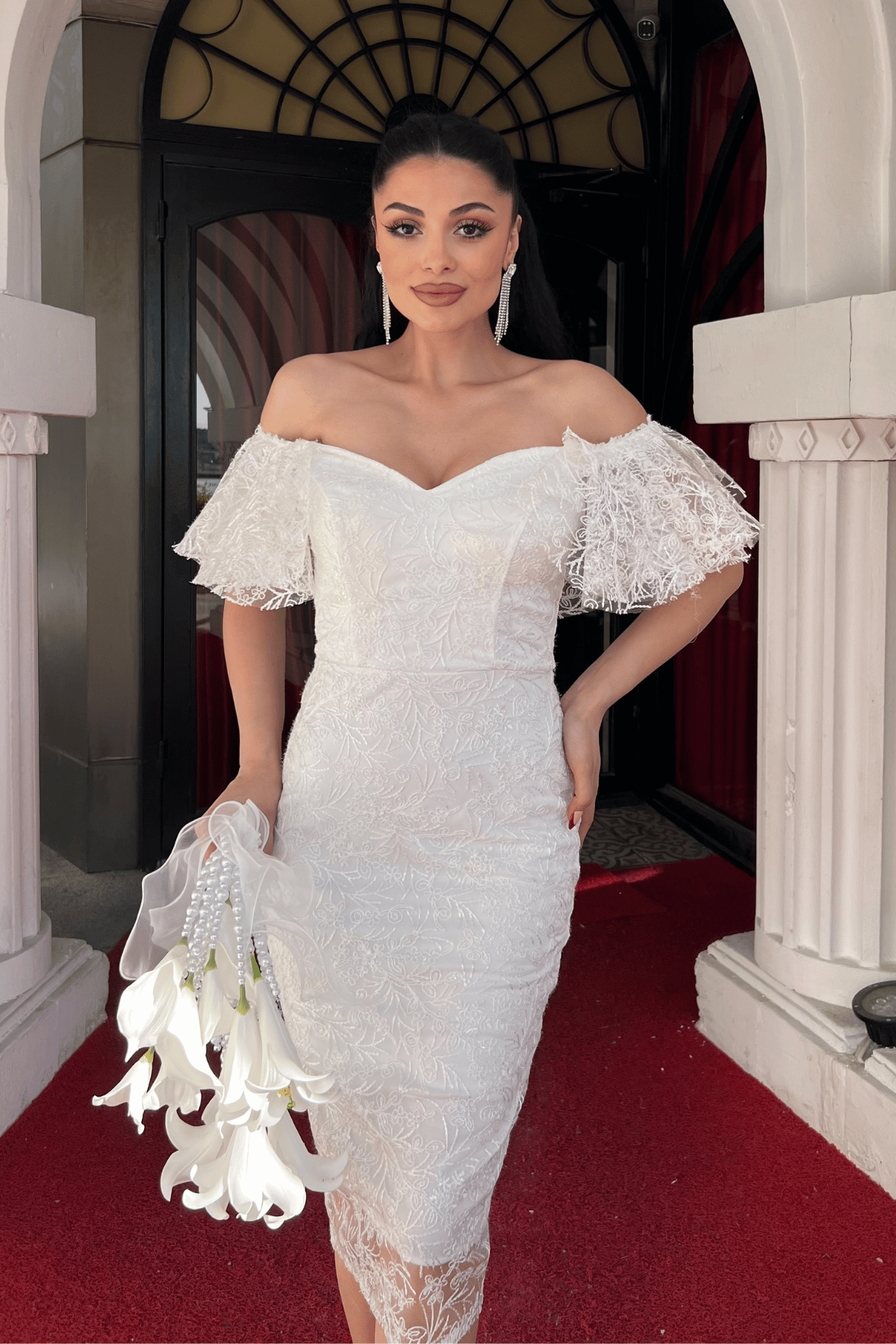 İşleme Dantel Kumaş Kayık Yaka Kalem Elbise - BEYAZ