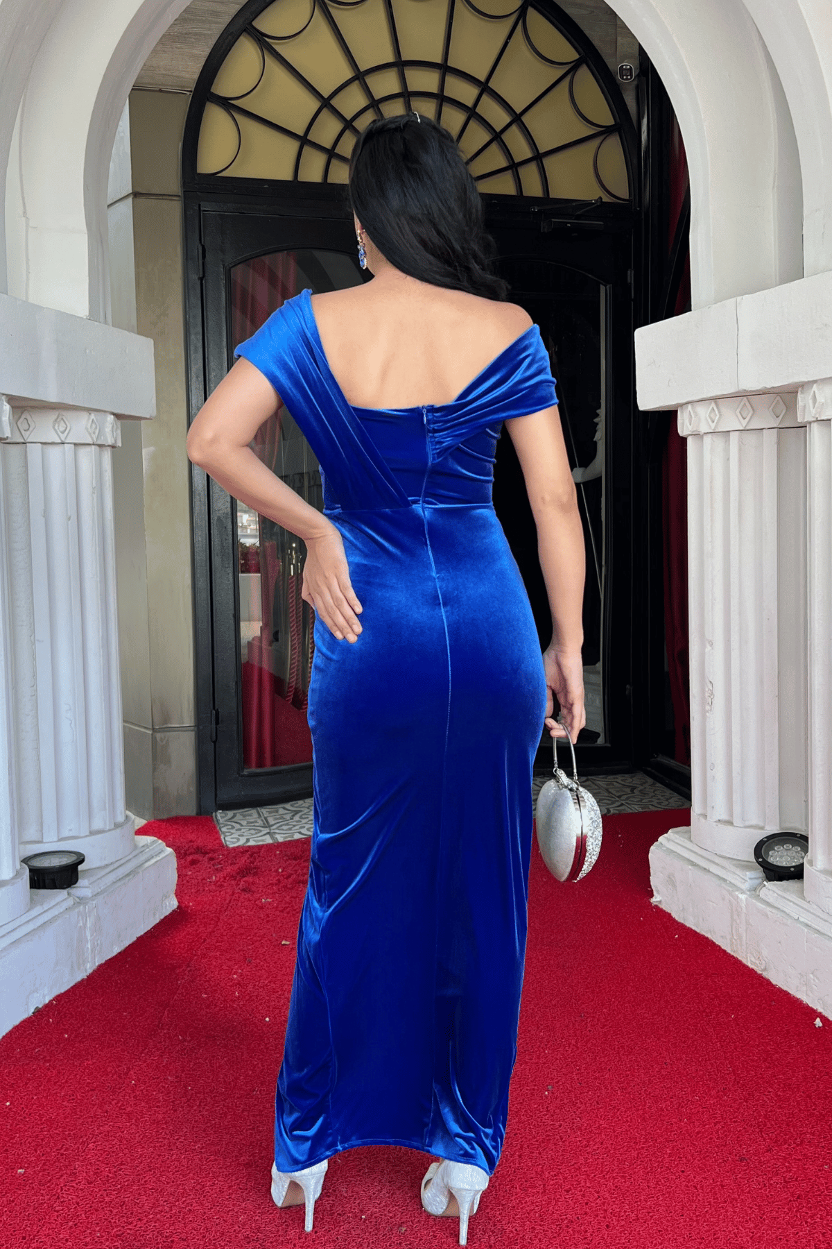 Kadife Kumaş Taş Detaylı Abiye Elbise - SAKS MAVİ