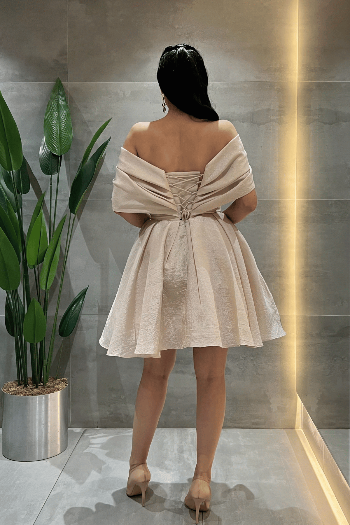 Kraşlı Kumaş Kayık Yaka Mini Elbise - KREM