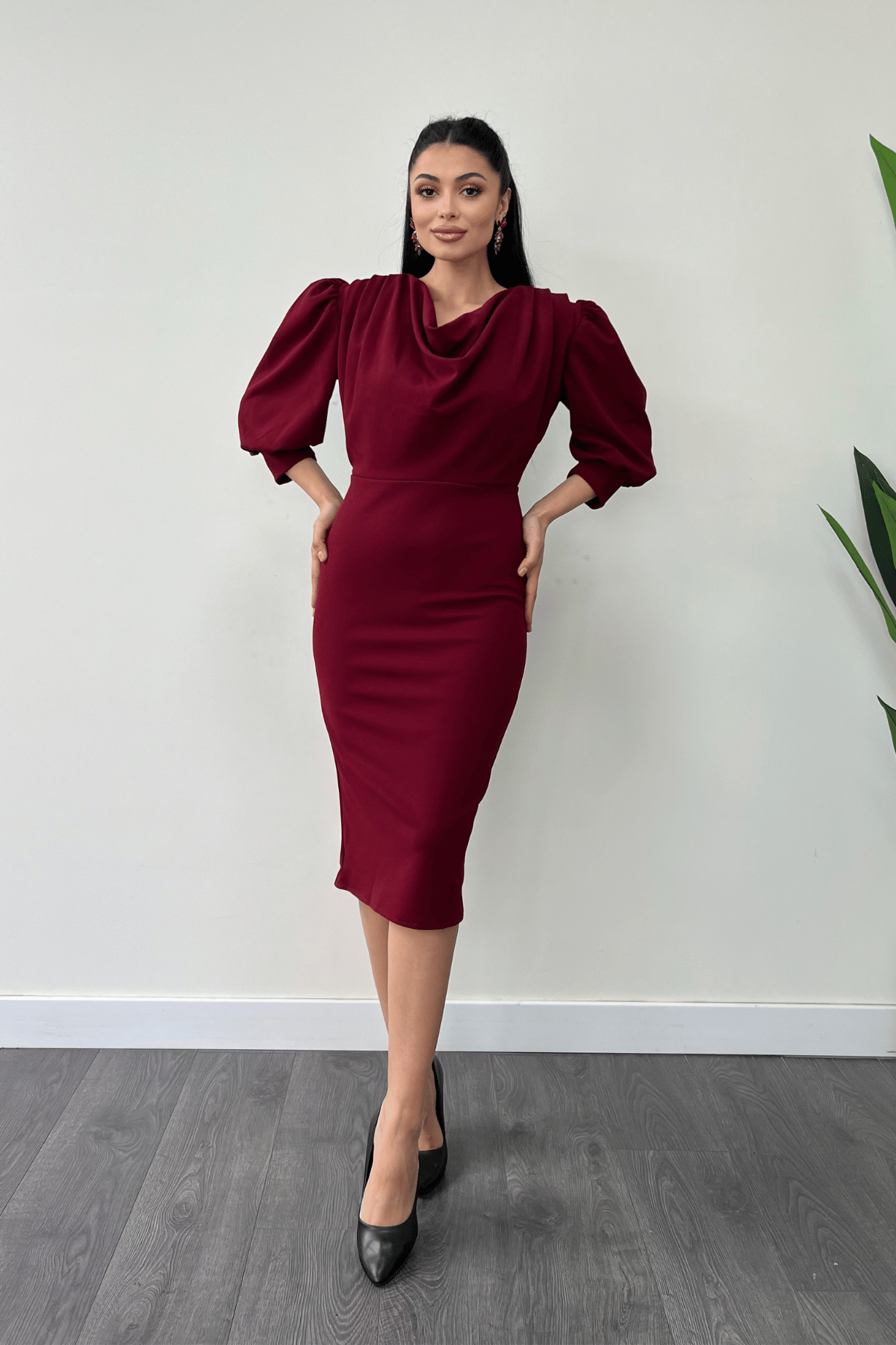 Krep Kumaş Degaje Yaka Kalem Elbise - BORDO