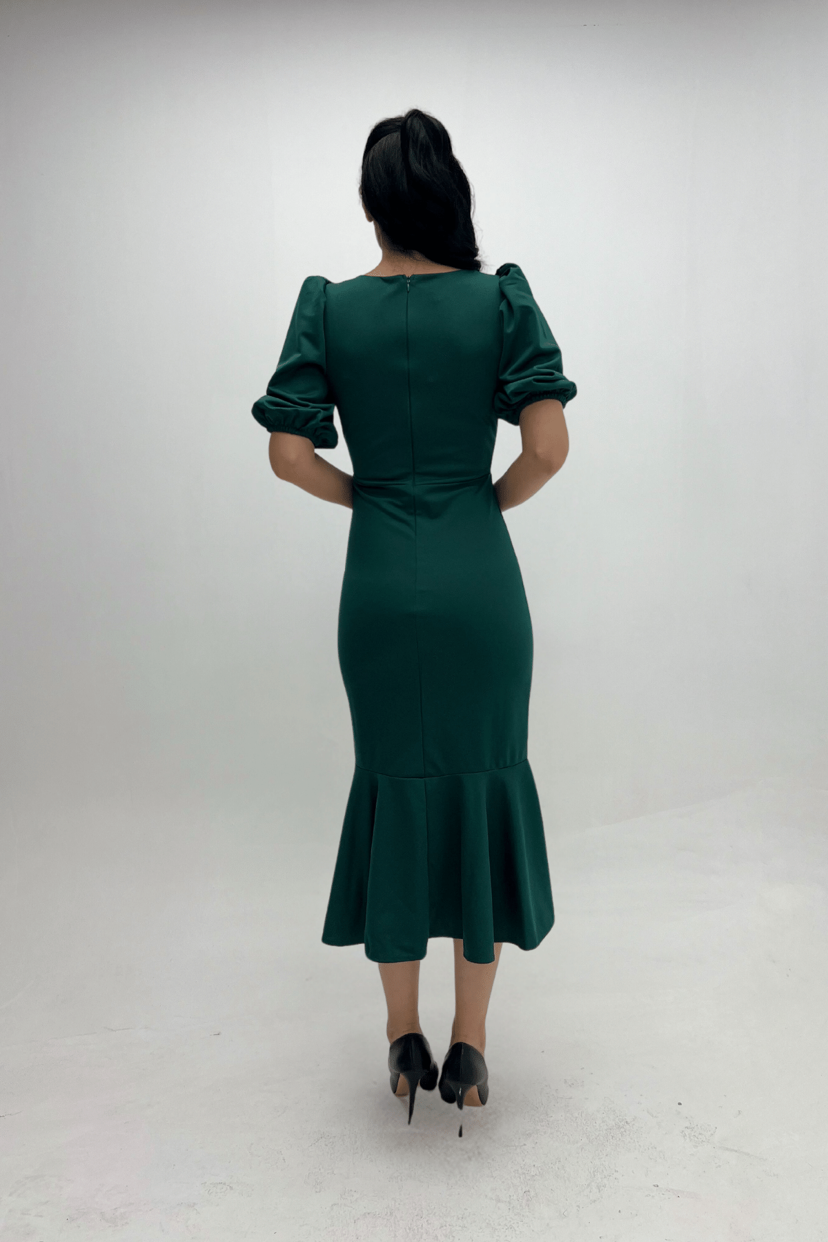 Krep Kumaş Eteği Volanlı Kalem Abiye Elbise - ZÜMRÜT YEŞİL