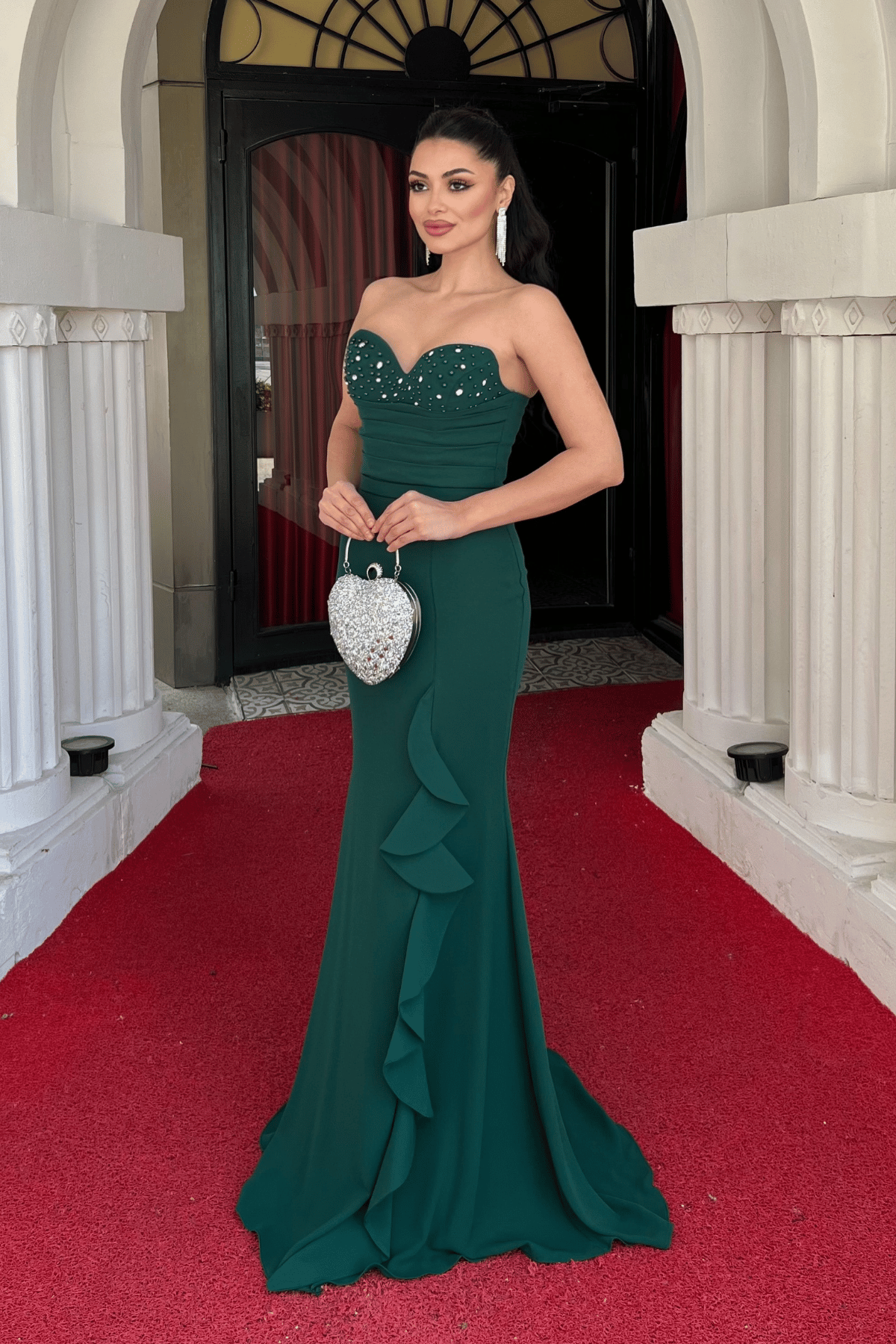 Krep Kumaş İncili Volan Detaylı Straplez Balık Elbise - ZÜMRÜT YEŞİL