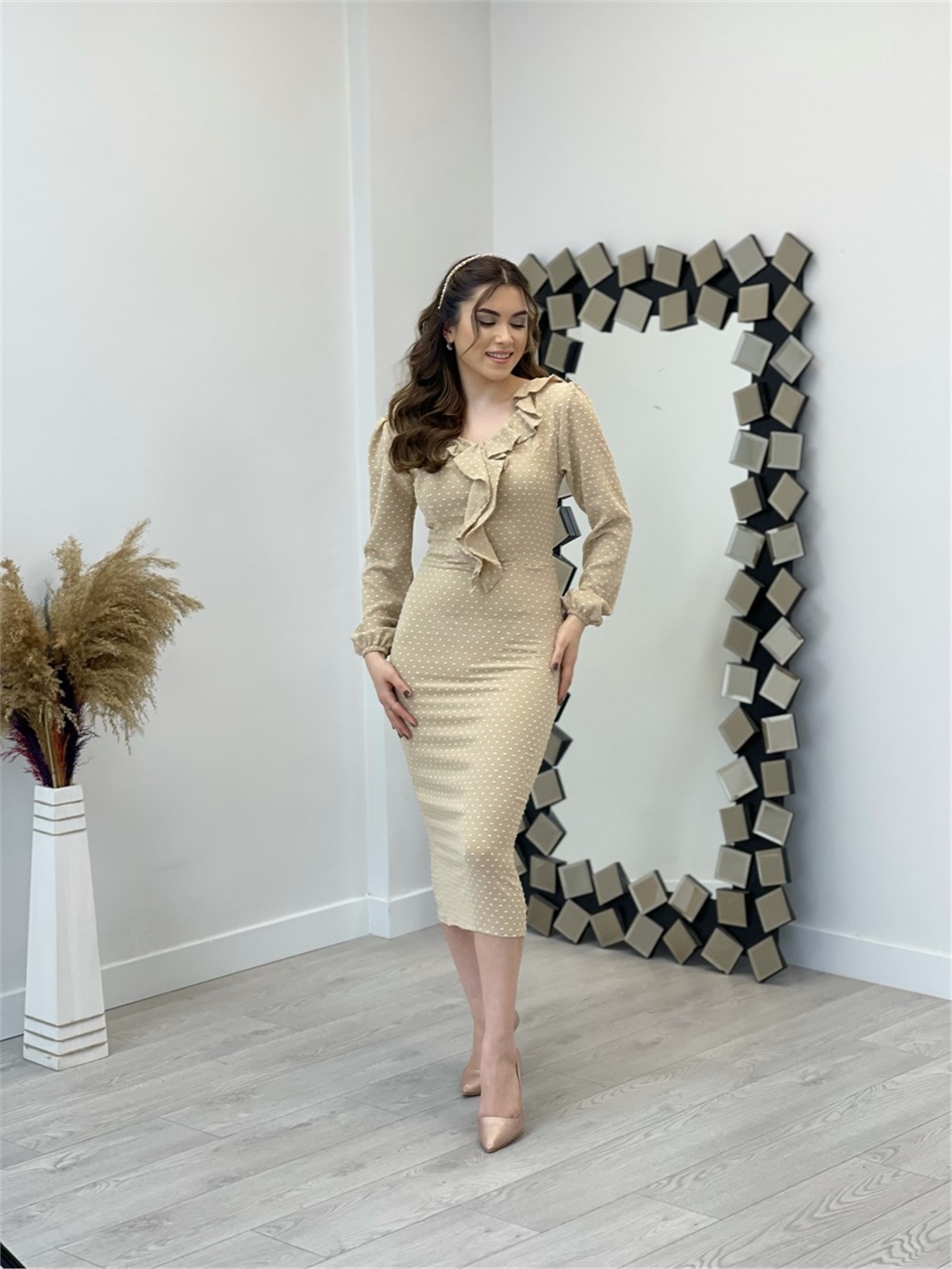 Crepe Fabric Spotty Detailed Pencil Dress  - Cream Color