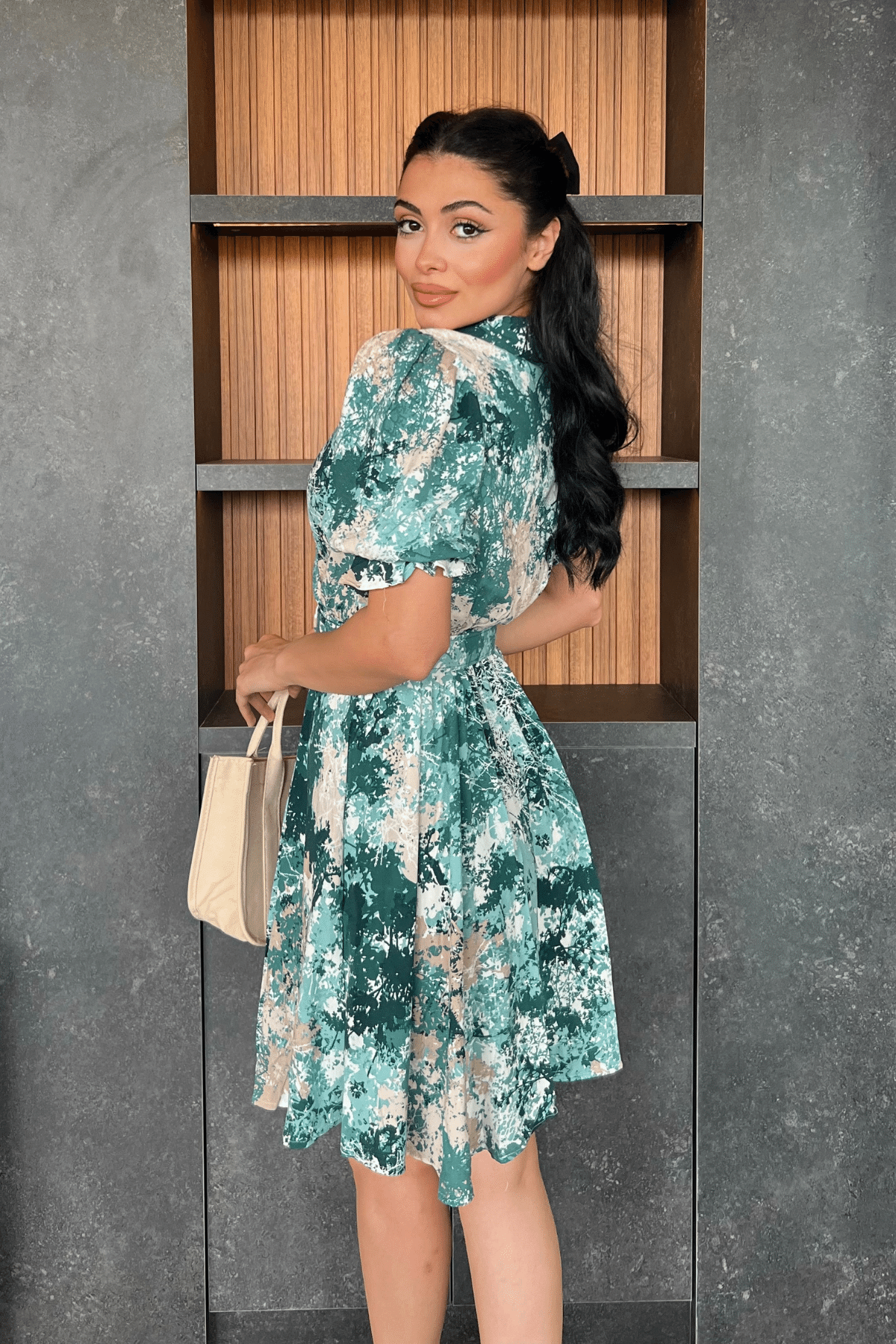 Kruvaze Yaka Beli Lastikli Mini Elbise - YEŞİL