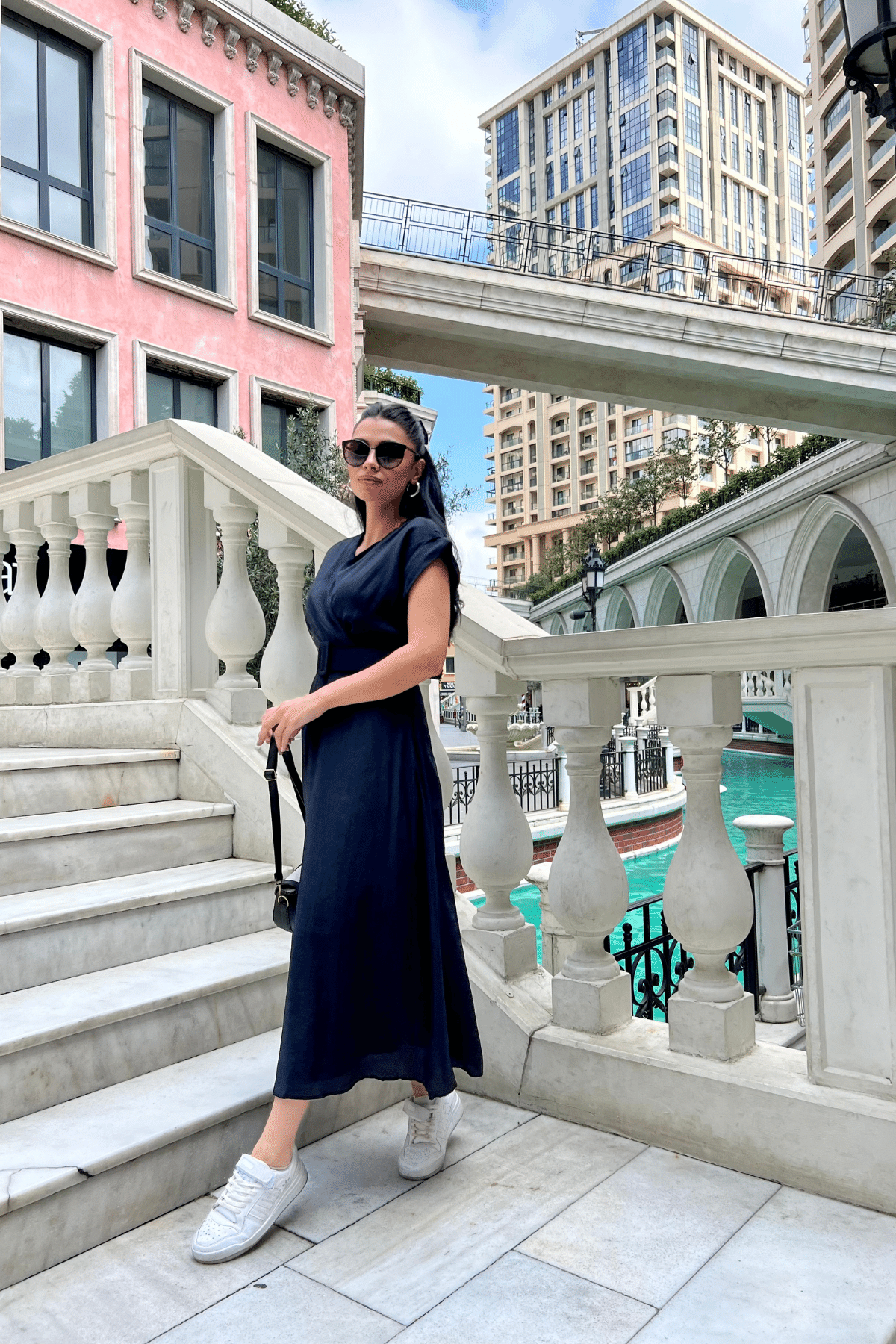 Modal Kumaş Kruvaze Yaka Midi Elbise - SİYAH