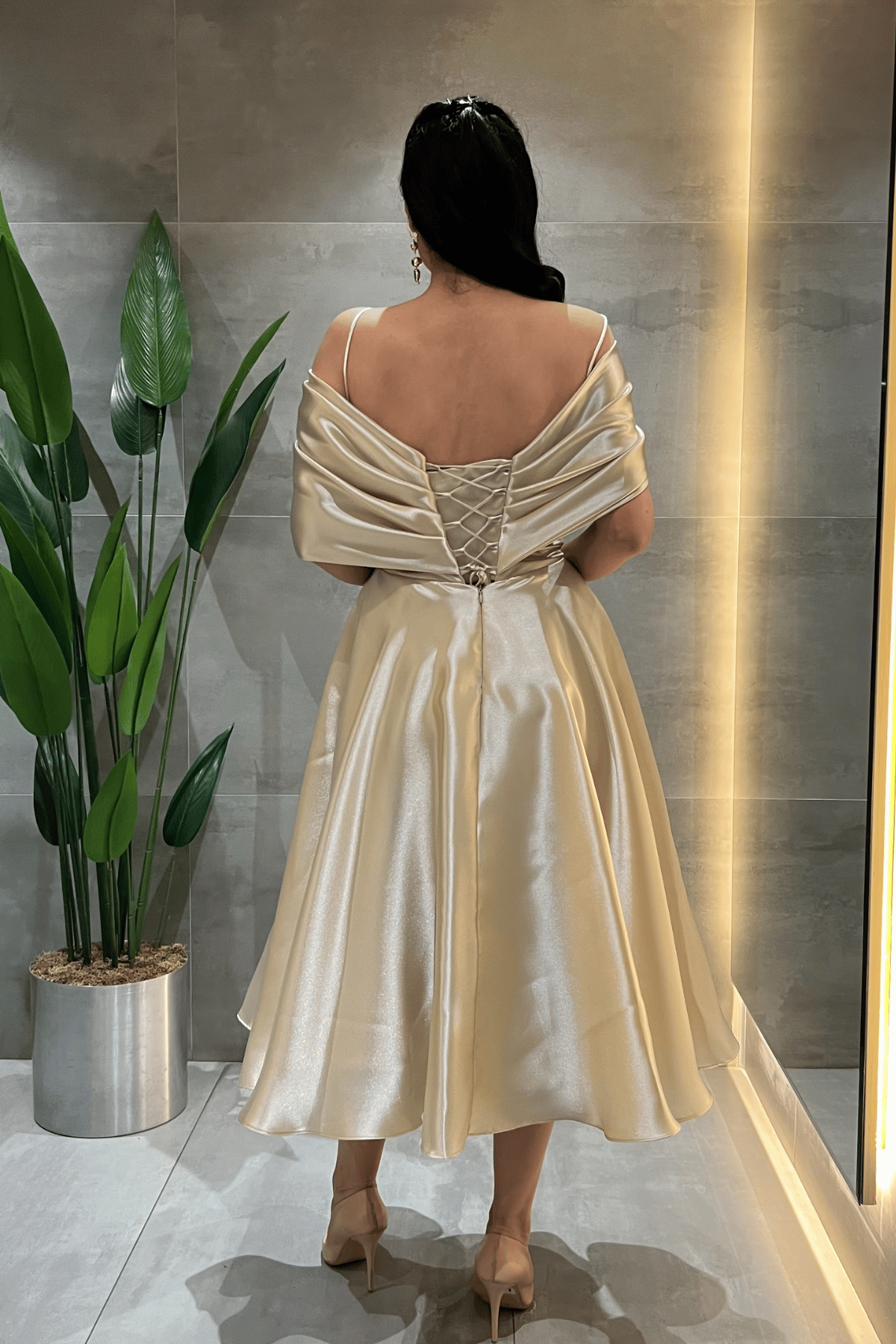 Organze Kumaş Düşük Omuz Midi Elbise - KREM
