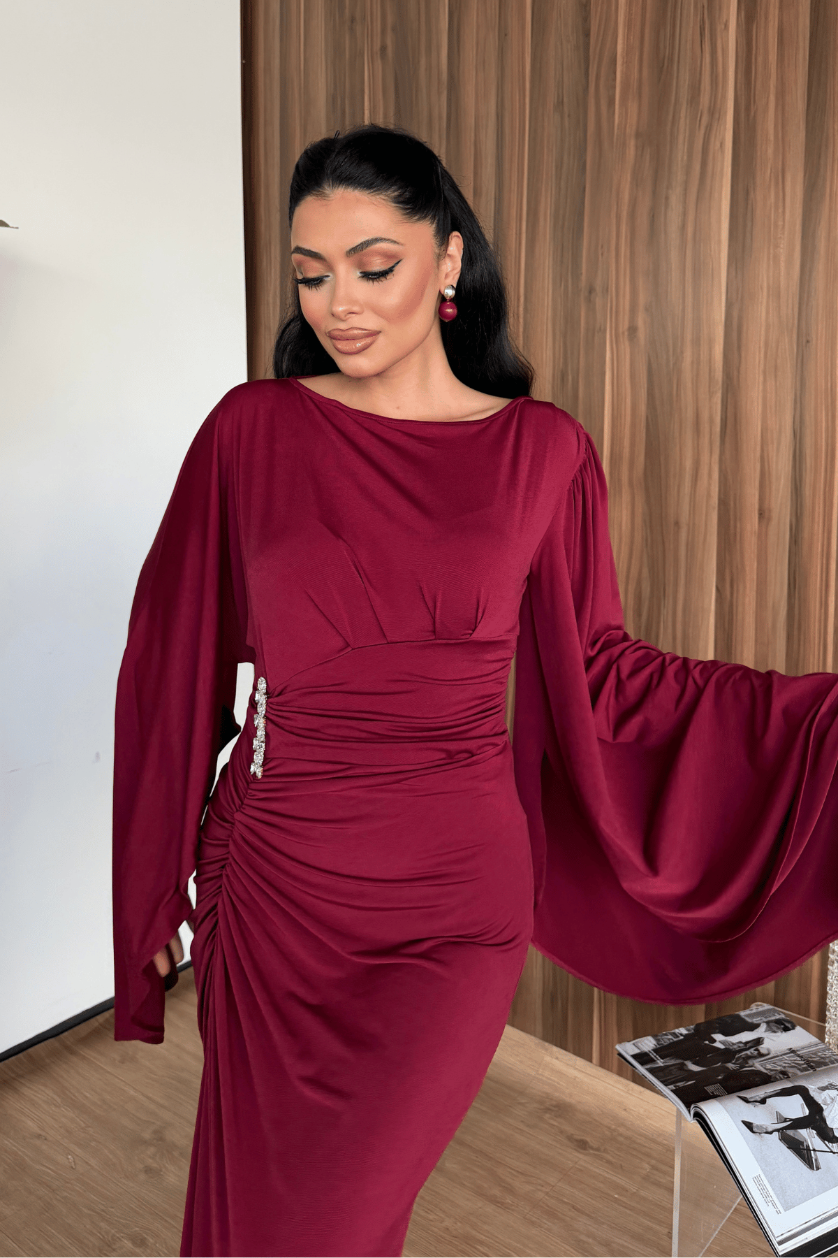 Sandy Kumaş Büzgü Detaylı Elbise - BORDO