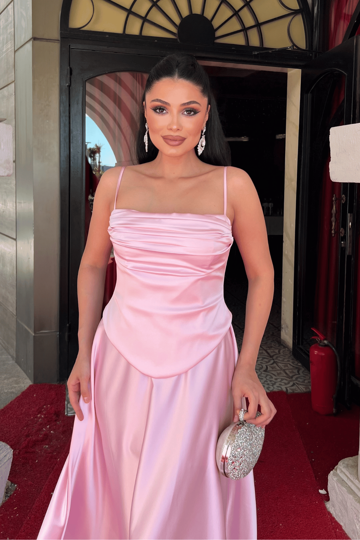 Saten Kumaş Büzgü Detaylı Askılı Abiye Elbise - PEMBE