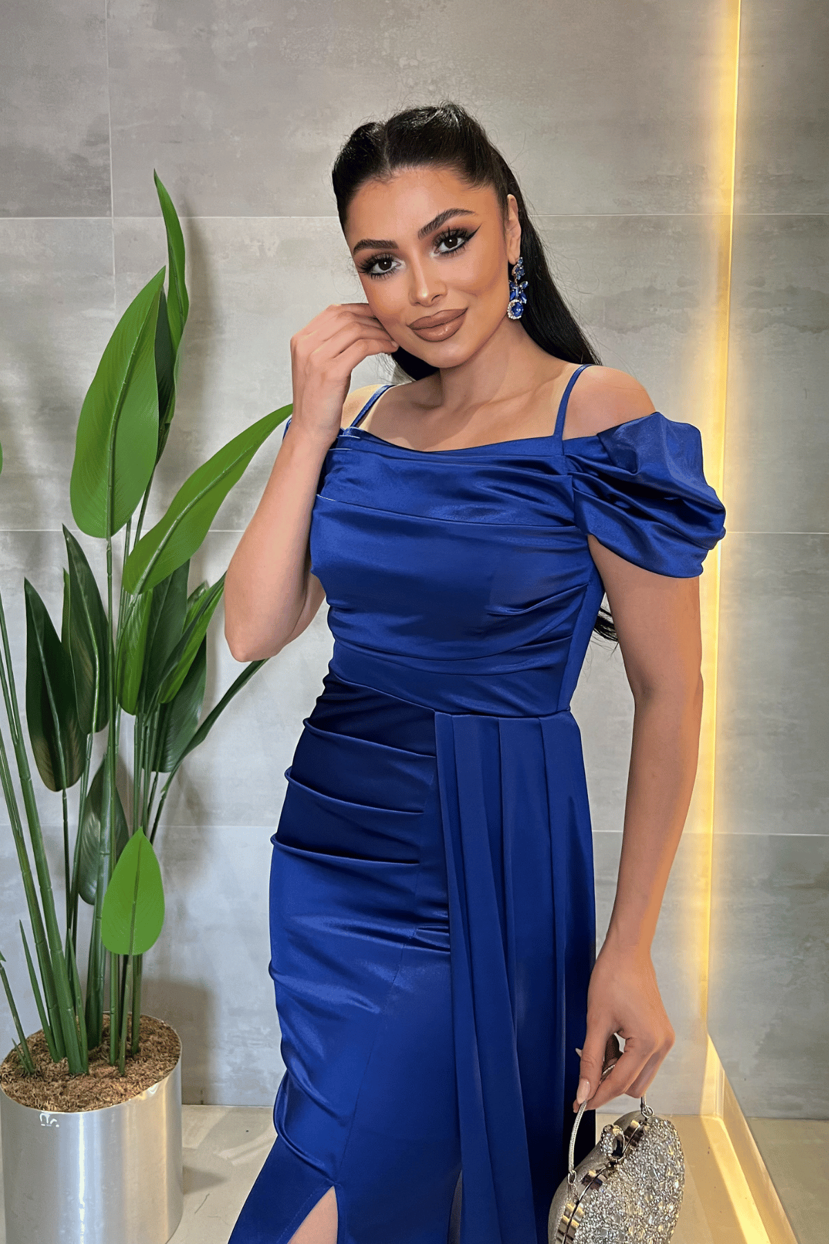 Saten Kumaş Büzgülü Şal Detaylı Abiye Elbise - SAKS MAVİ