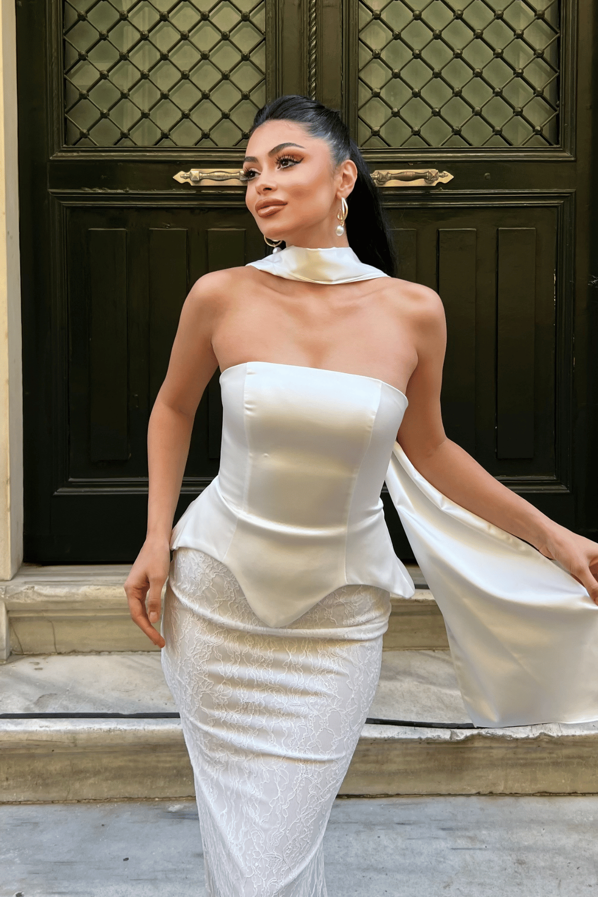 Saten Kumaş Dantel Detaylı Abiye Elbise - BEYAZ