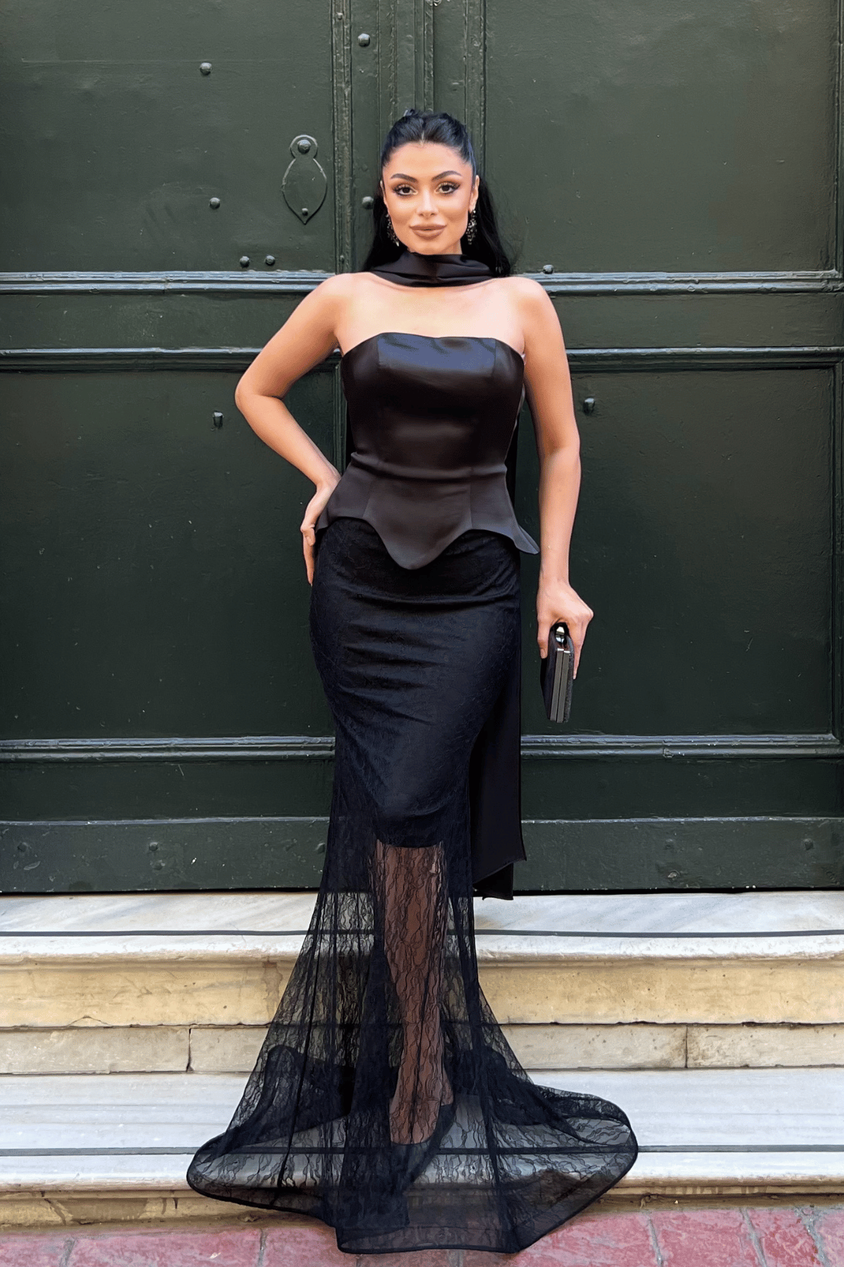 Saten Kumaş Dantel Detaylı Abiye Elbise - SİYAH