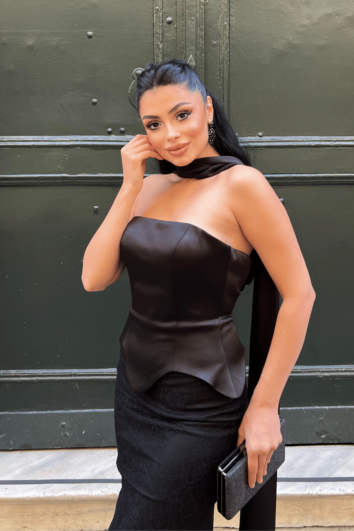 Saten Kumaş Dantel Detaylı Abiye Elbise - SİYAH