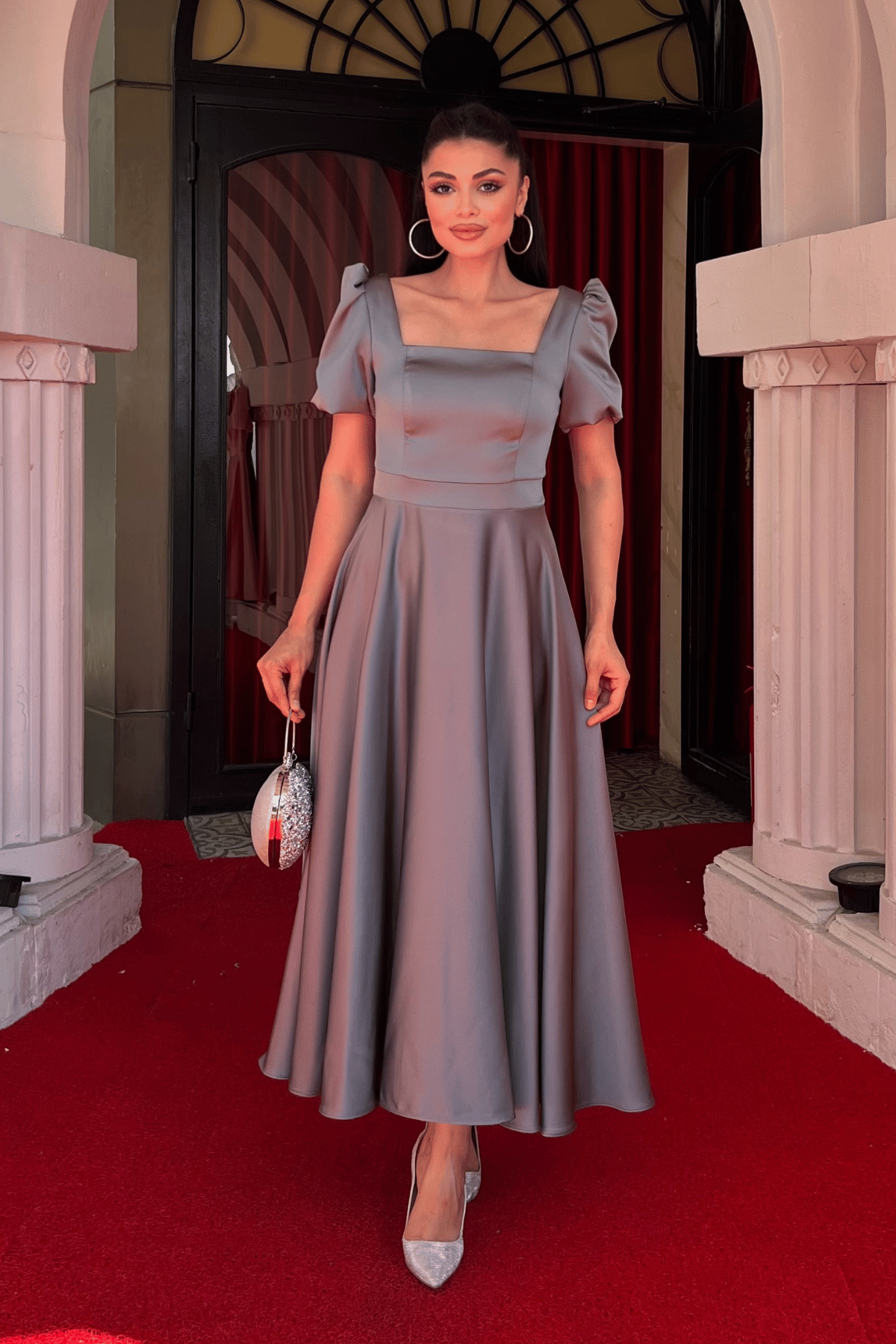 Saten Kumaş Kare Yaka Balon Kol Midi Elbise - MİNT YEŞİLİ