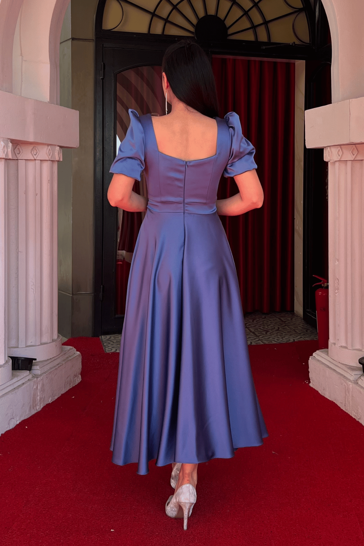 Saten Kumaş Kare Yaka Balon Kol Midi Elbise - İNDİGO MAVİ