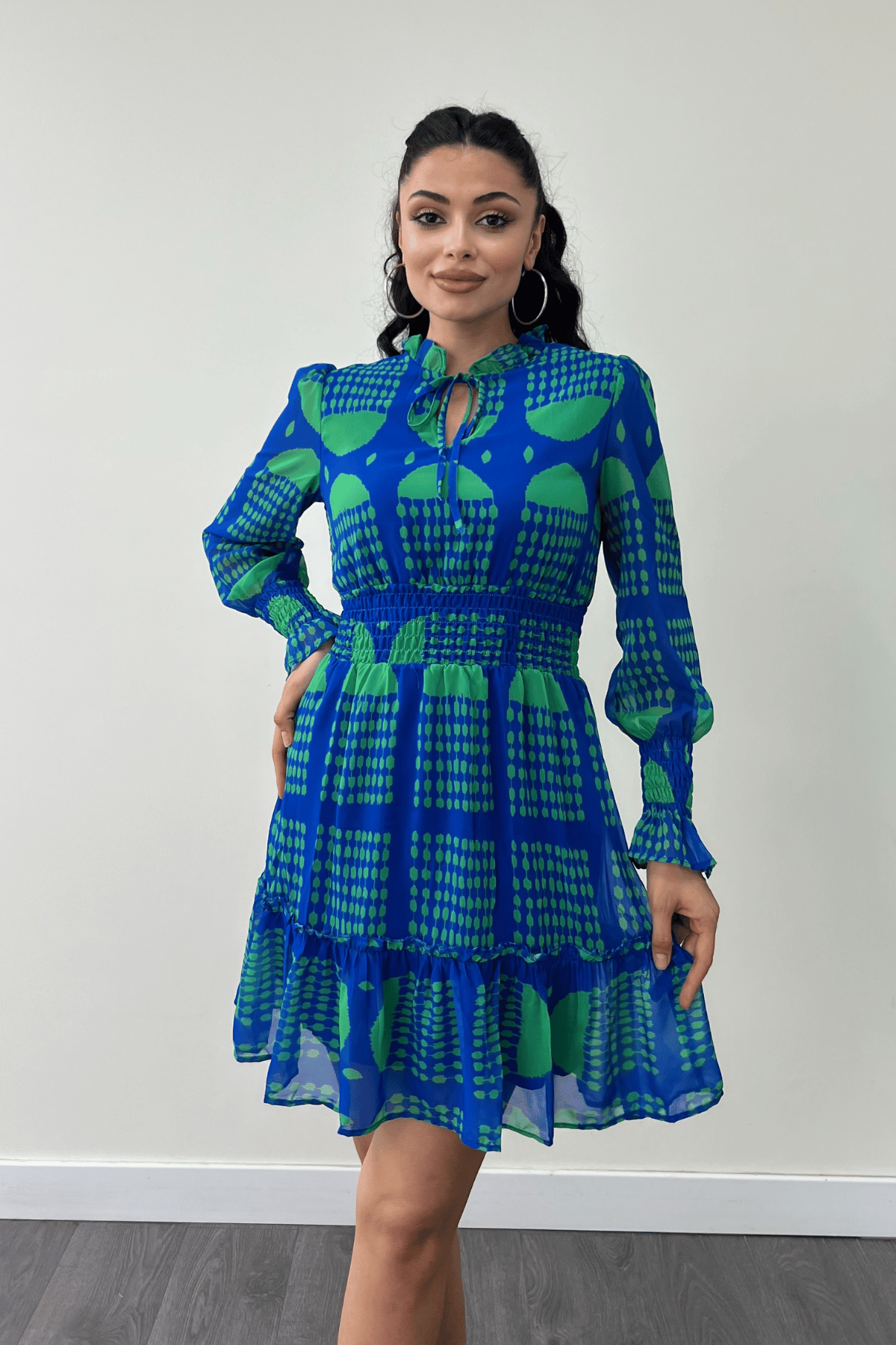 Şifon Kumaş Beli Lastik Detaylı Mini Elbise - SAKS MAVİ