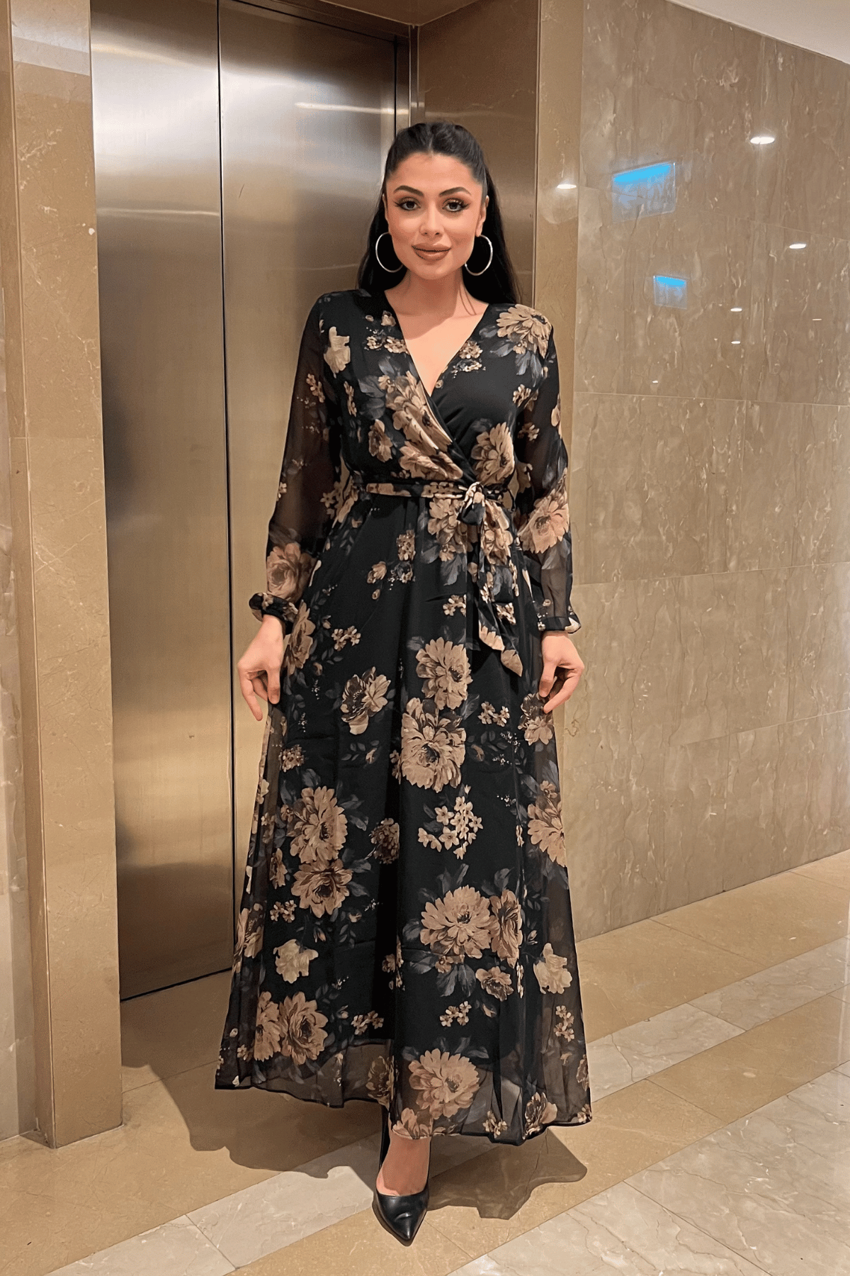 Şifon Kumaş Beli Lastikli Elbise - KAHVERENGİ