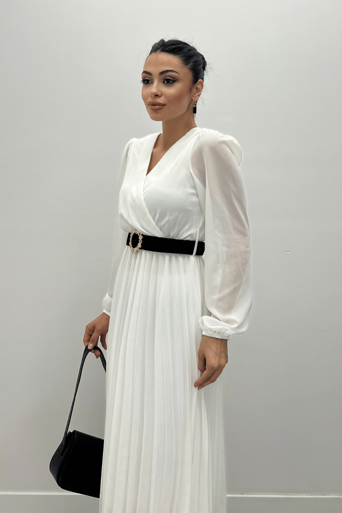 Şifon Kumaş Kruvaze Yaka Pliseli Elbise - BEYAZ