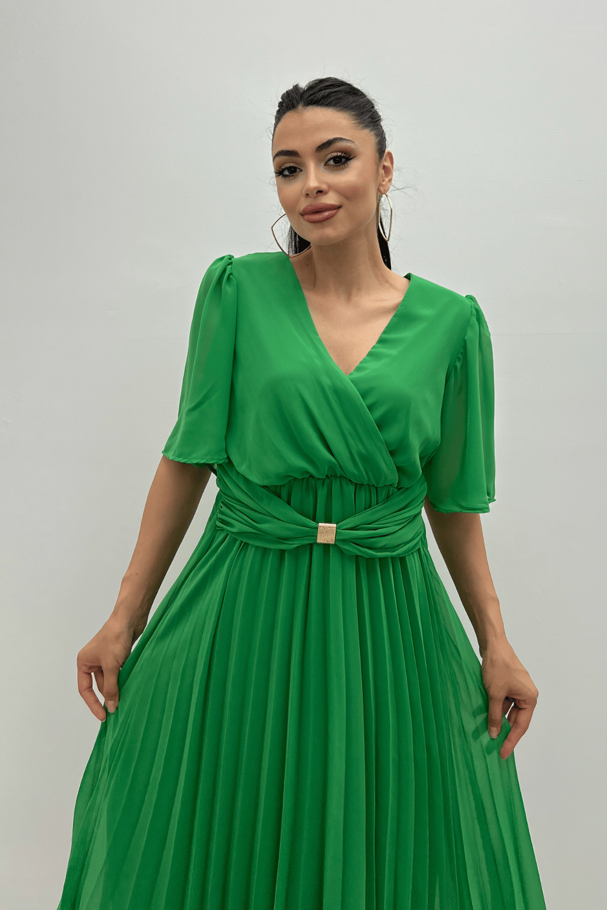 Şifon Kumaş Kruvaze Yaka Pliseli Midi Elbise - YEŞİL