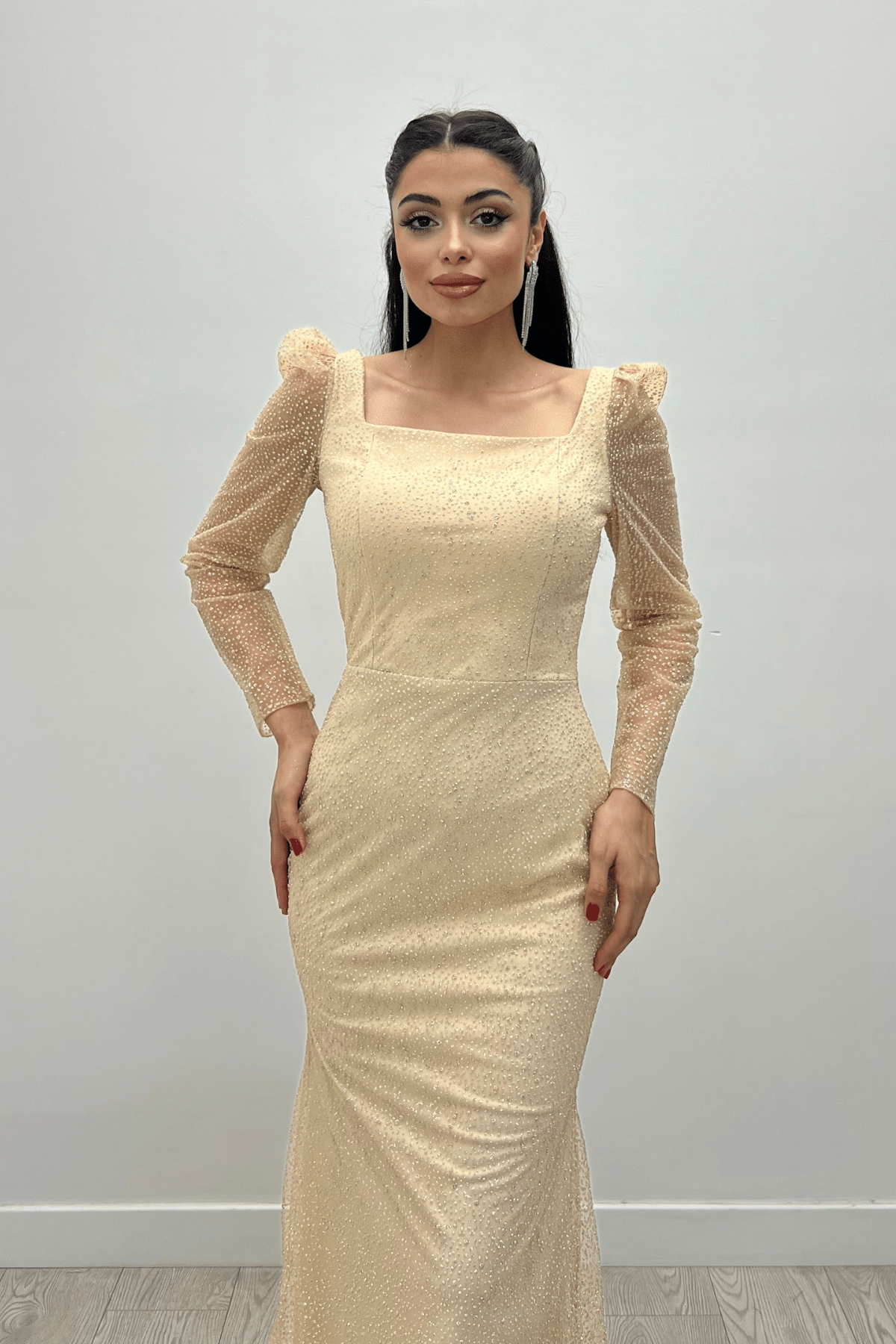 Simli Tül Kumaş Kare Yaka Balık Elbise - BEJ