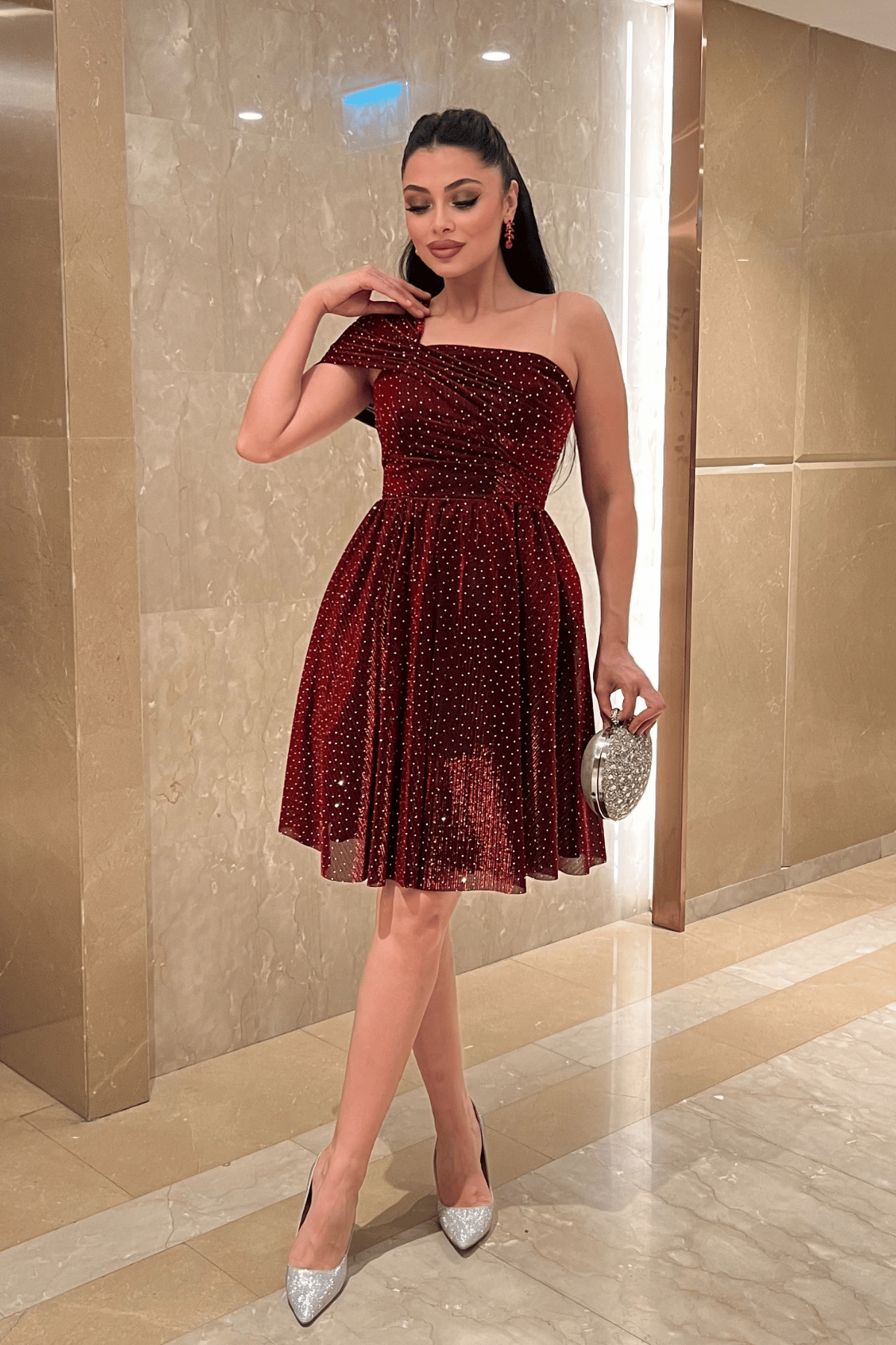 Taşlı Tül Kumaş Büzgü Detaylı Mini Elbise - BORDO