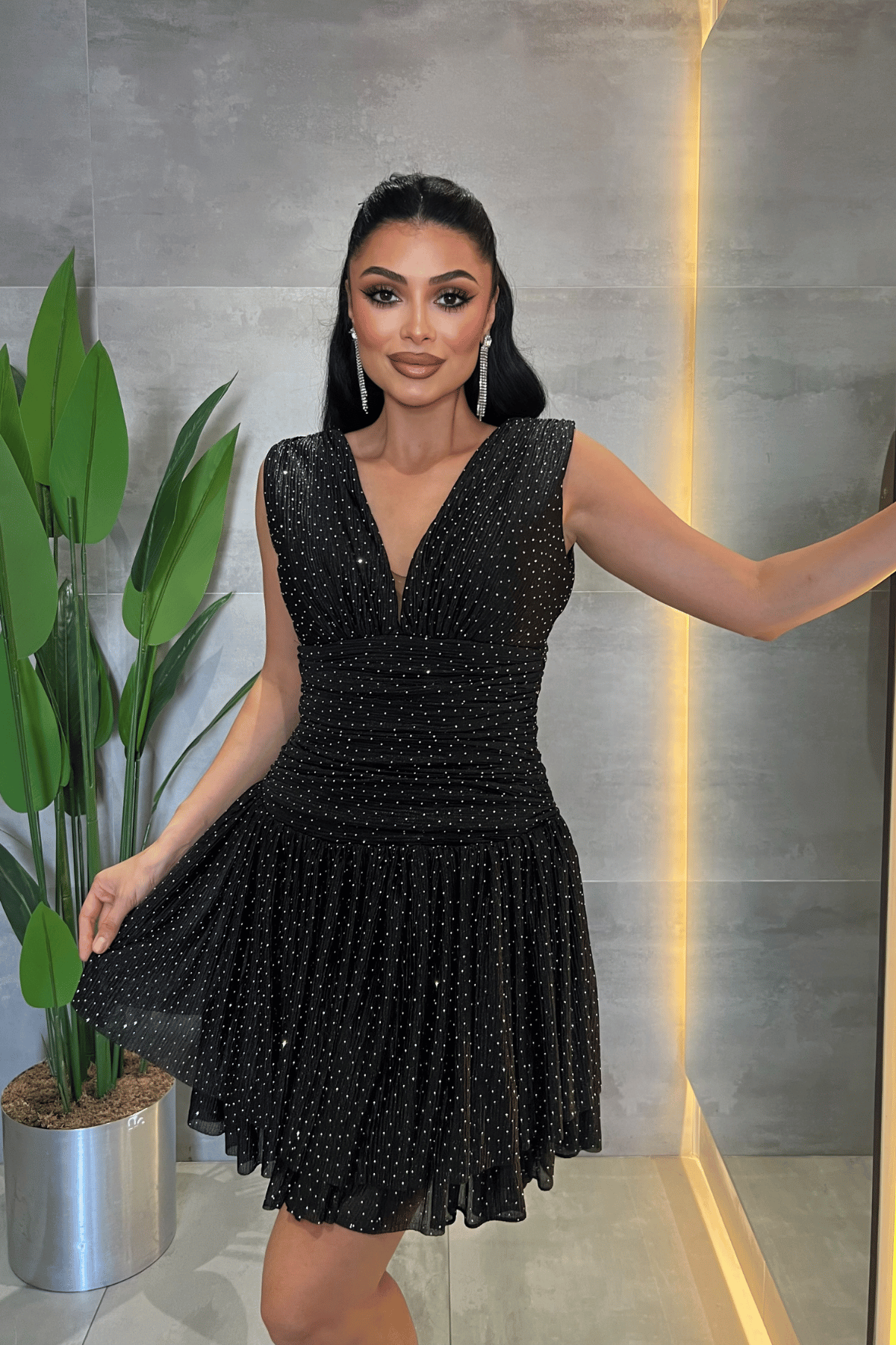 Taşlı Tül Kumaş Drape Detaylı Mini Elbise - SİYAH