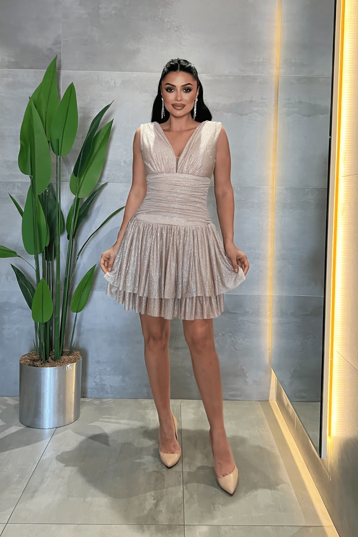 Taşlı Tül Kumaş Drape Detaylı Mini Elbise - BEJ
