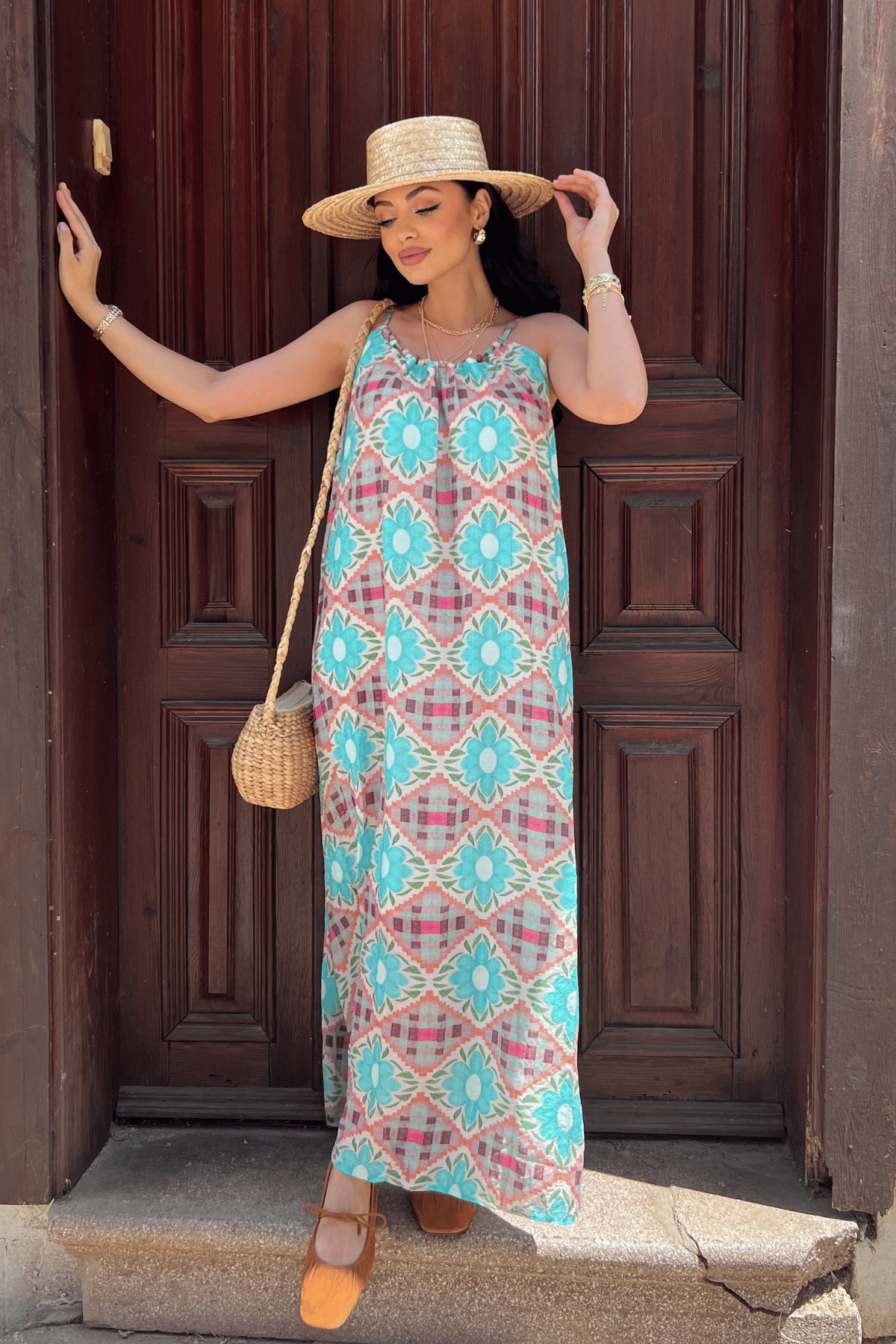 Tensel Kraşlı Kumaş Boncuk Detaylı Askılı Elbise - MAVİ