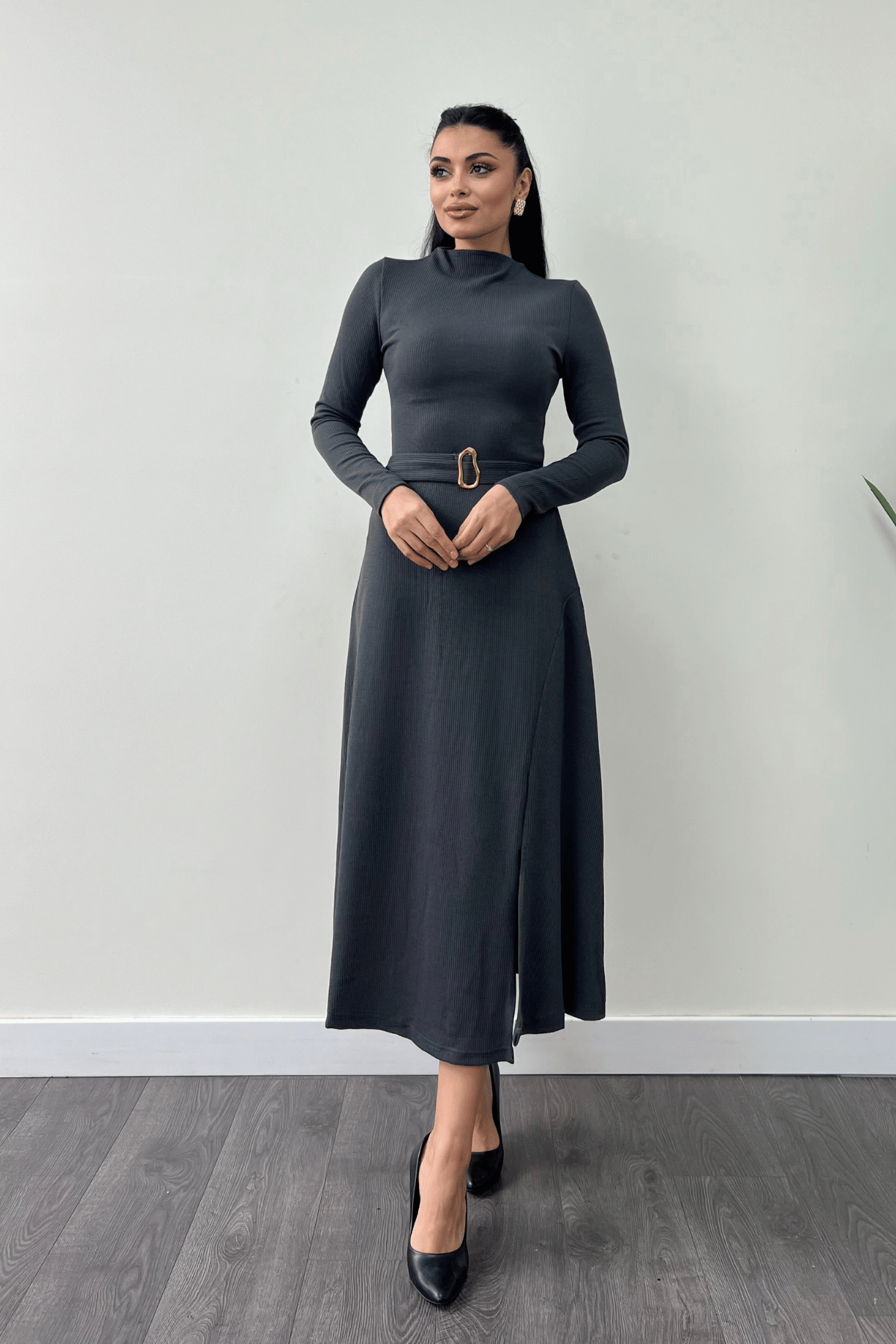 Triko Kumaş Kemer Detaylı Elbise - GRİ