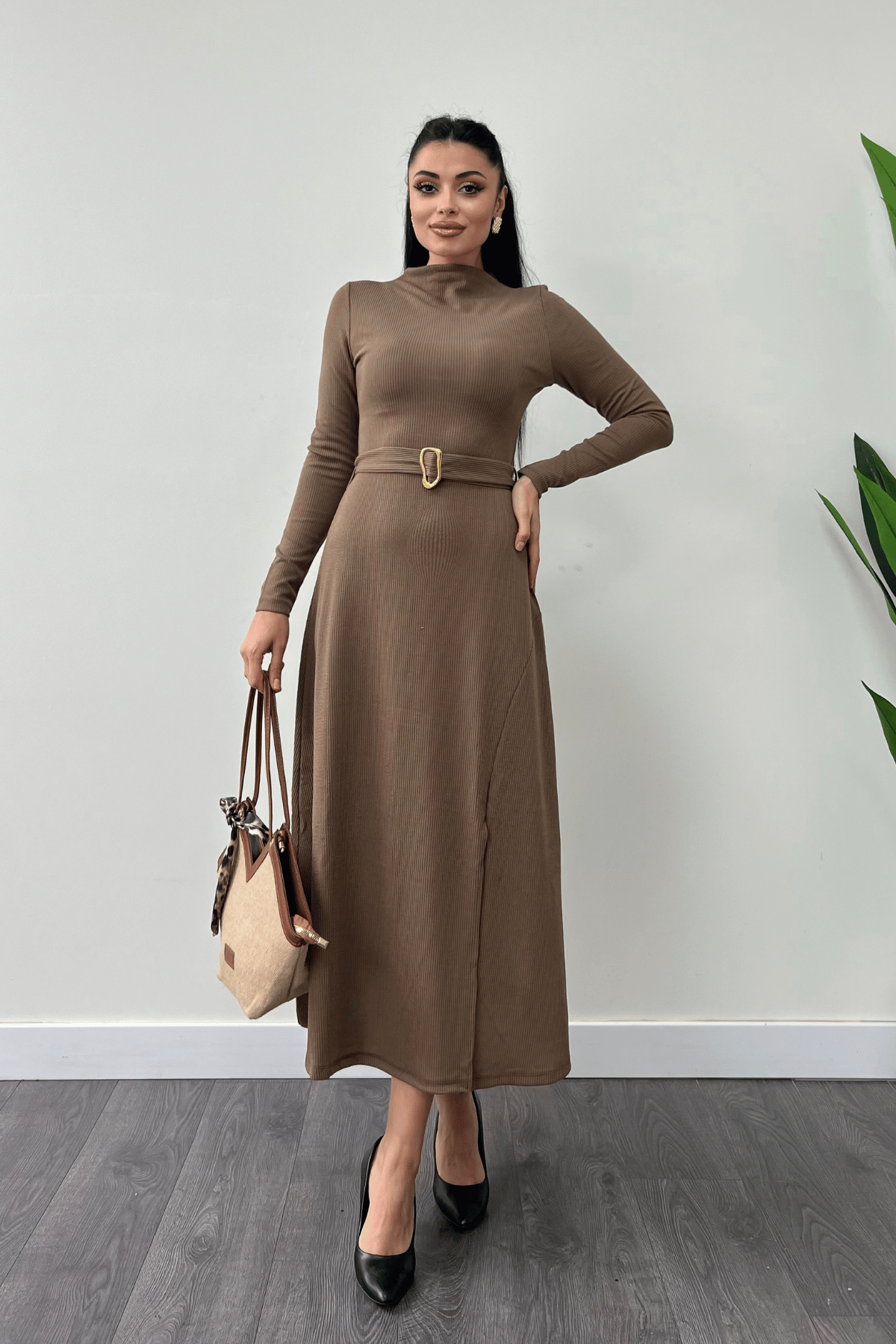 Triko Kumaş Kemer Detaylı Elbise - KAHVERENGİ