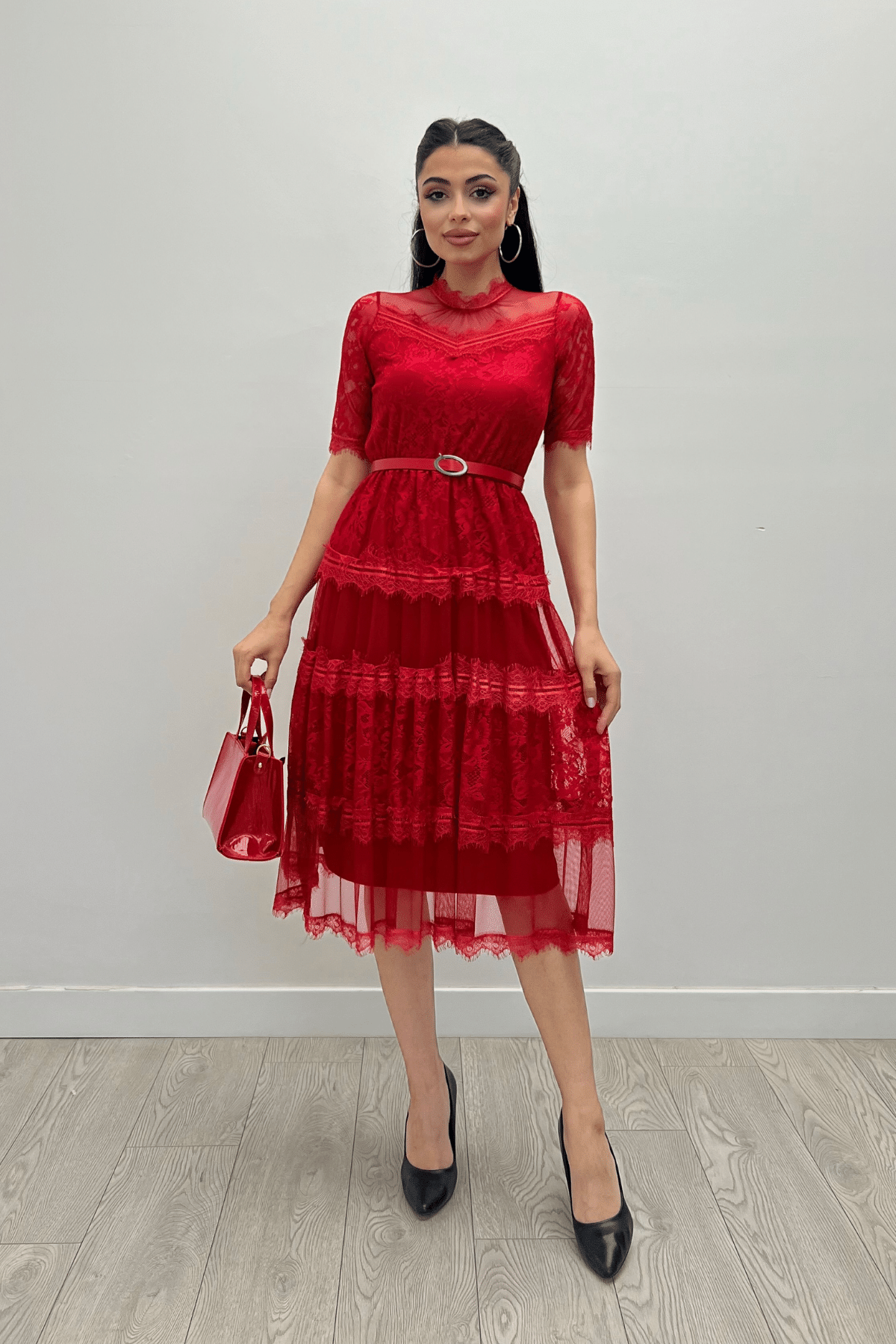 Tül Kumaş Dantel Detaylı Midi Elbise - KIRMIZI
