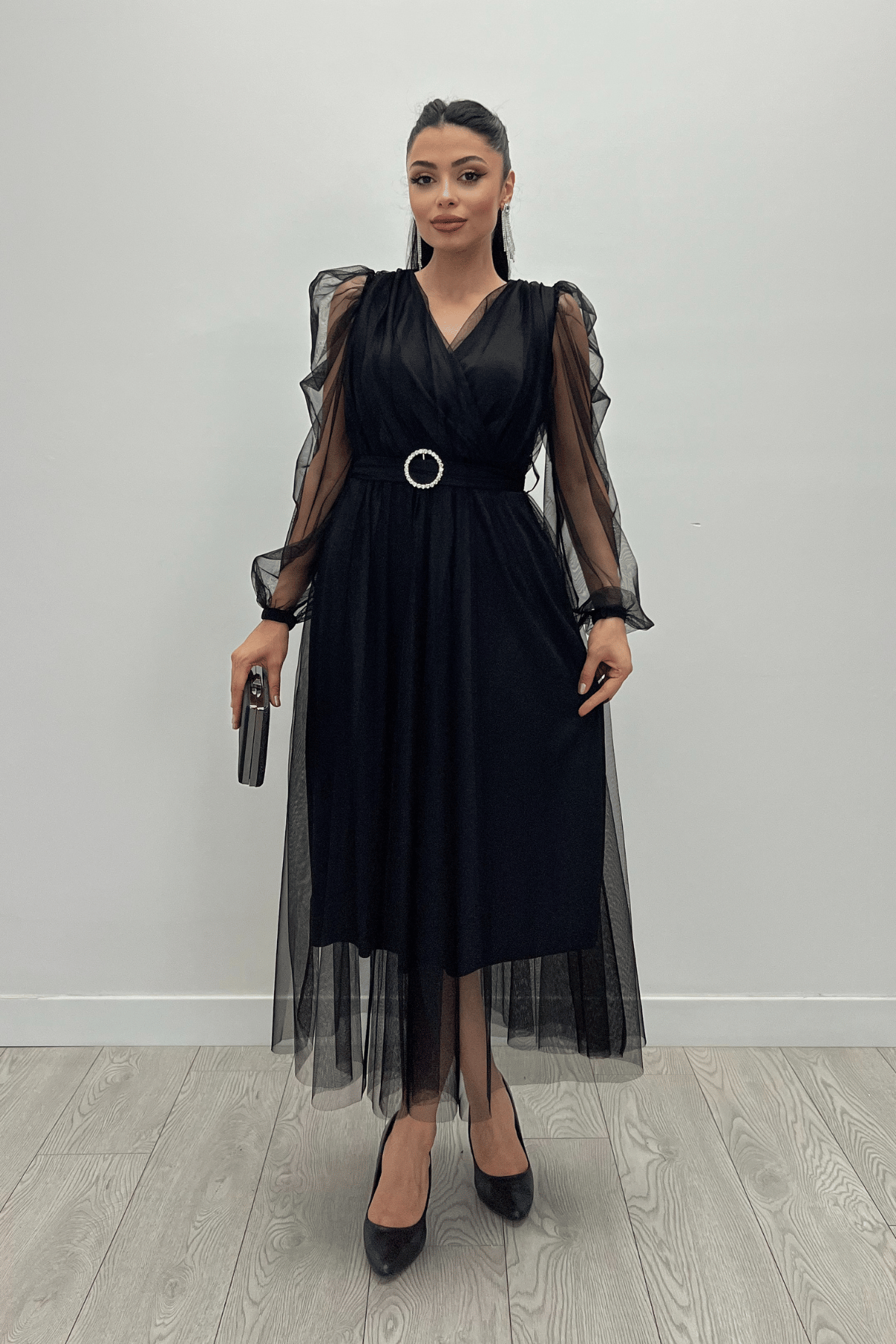 Tül Kumaş Kruvaze Yaka Taş Kemer Detaylı Elbise - SİYAH