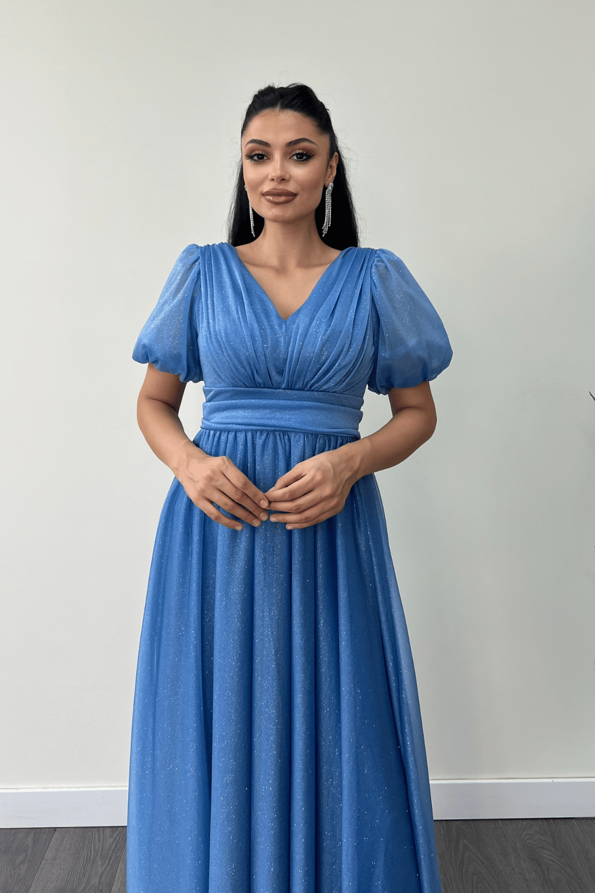 Tül Simli Kumaş Büzgü Detaylı Midi Elbise - İNDİGO