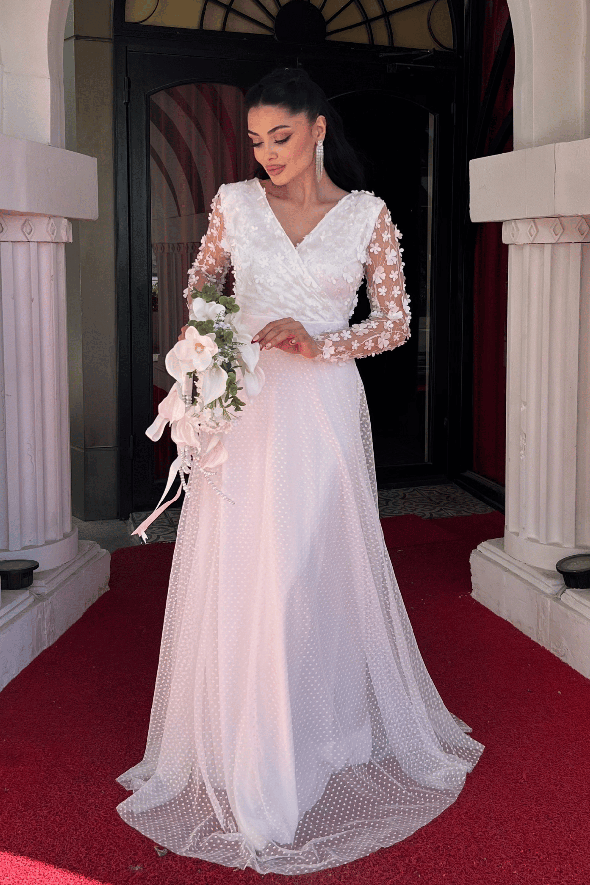 Üç Boyutlu Çiçekli Elbise - BEYAZ