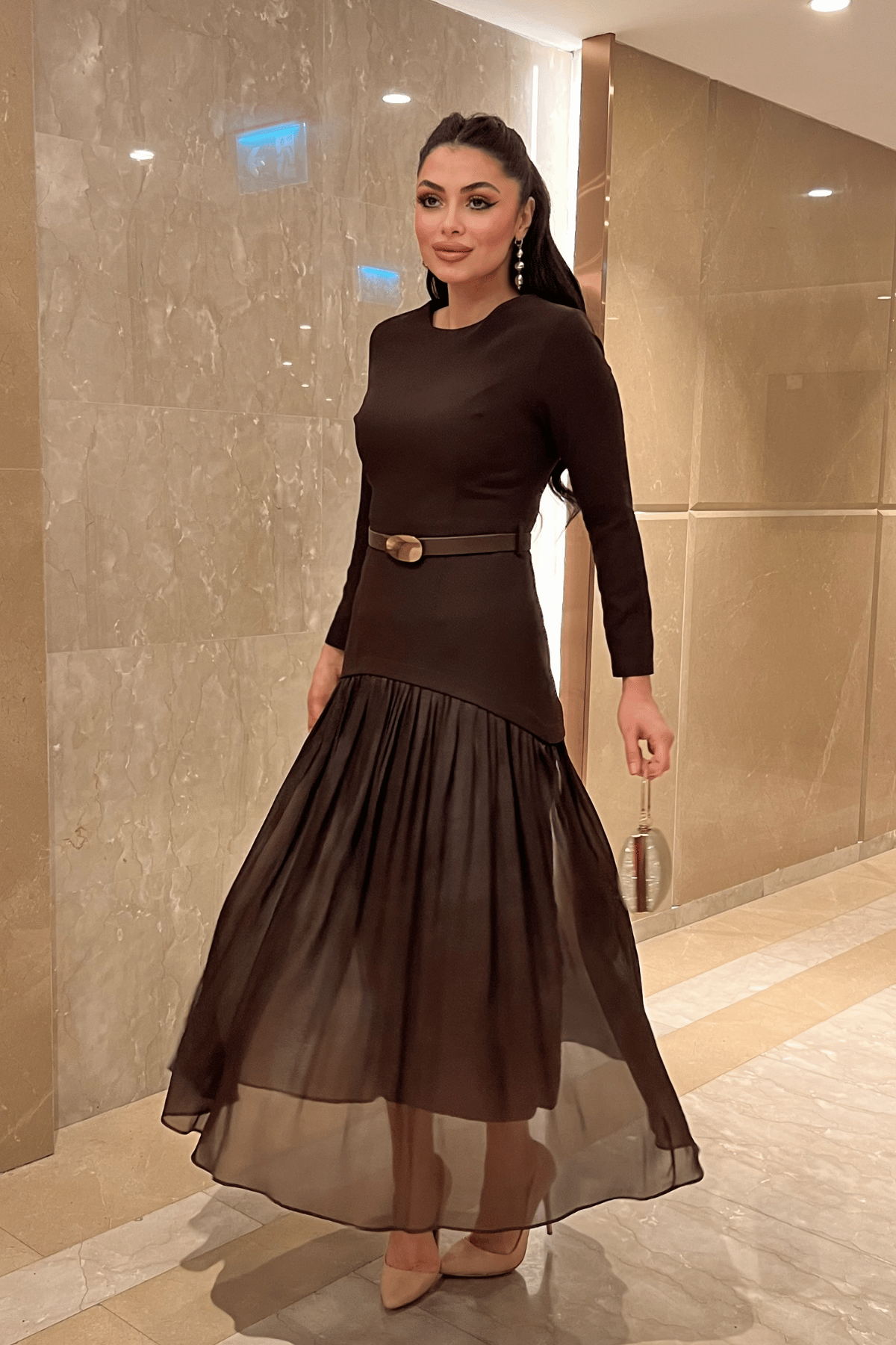 Üst Atlas Alt Şifon Kumaş Elbise - KAHVERENGİ