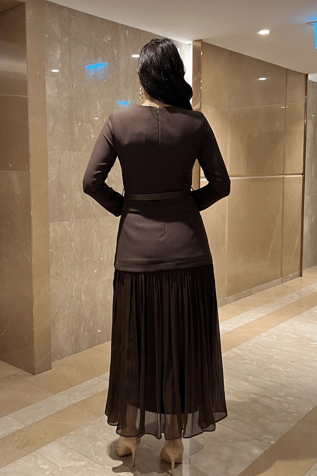 Üst Atlas Alt Şifon Kumaş Elbise - KAHVERENGİ