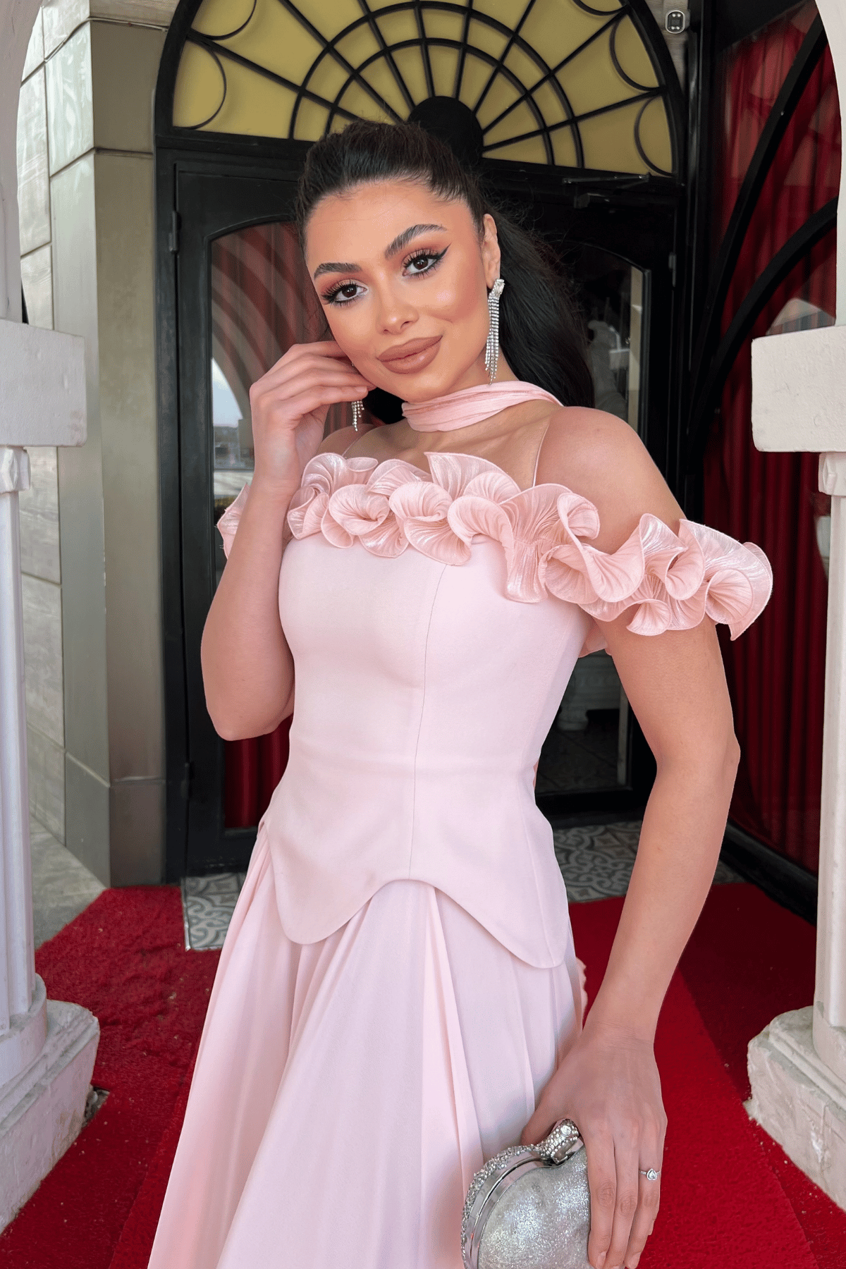 Üst Atlas Kumaş Alt Şifon Şal Detaylı Elbise - PUDRA