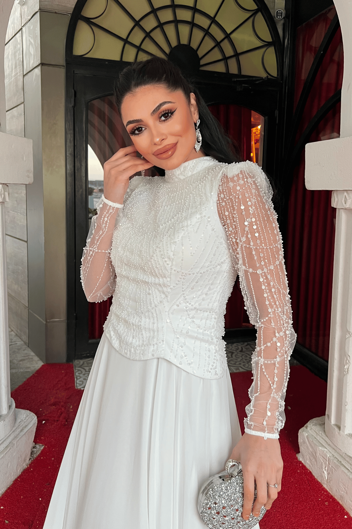 Üst Boncuk Detaylı Alt Şifon Elbise - BEYAZ