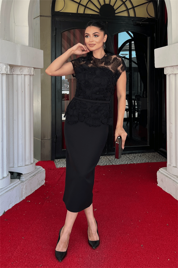 Atlas Kumaş Boncuk Detaylı Kalem Elbise - SİYAH