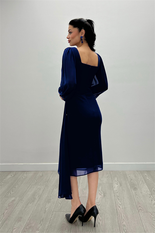 Atlas Kumaş Boncuk Detaylı Şifon Kol Kalem Elbise - SAKS MAVİ