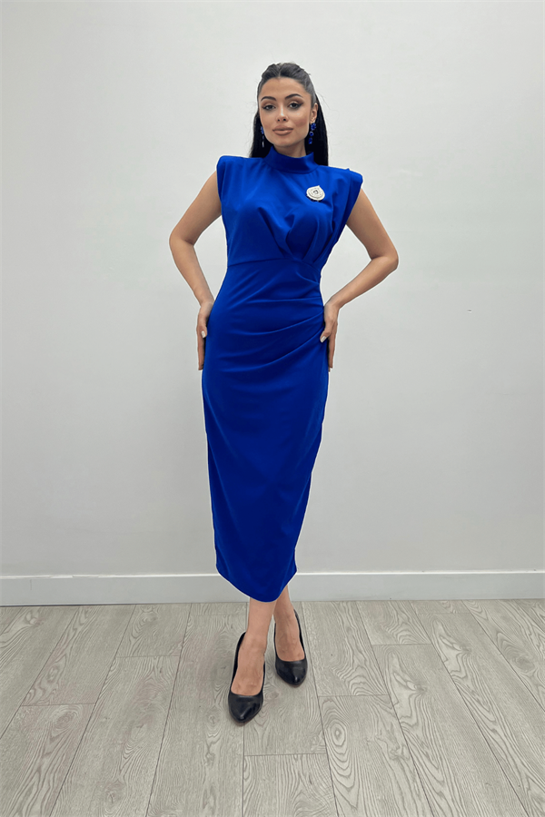Atlas Kumaş Büzgü ve Broş Detaylı Kalem Elbise - SAKS MAVİ