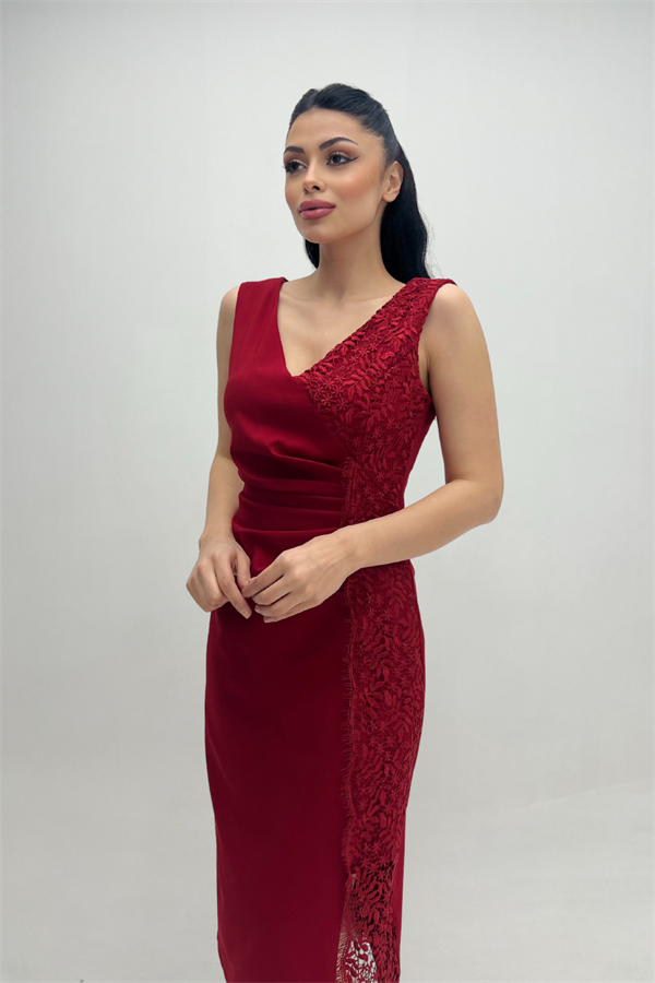 Atlas Kumaş Dantel Detaylı Kalem Elbise KIRMIZI