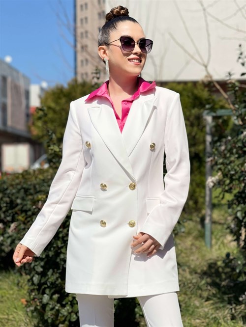 جاكيت بأزرار قماش أطلس - الأبيض