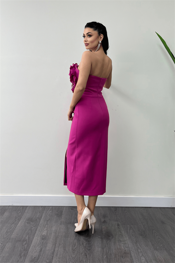 Atlas Kumaş Gül Detaylı Straplez Kalem Elbise - FUŞYA