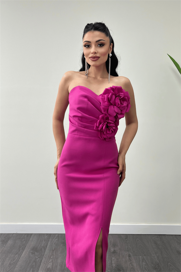 Atlas Kumaş Gül Detaylı Straplez Kalem Elbise - FUŞYA