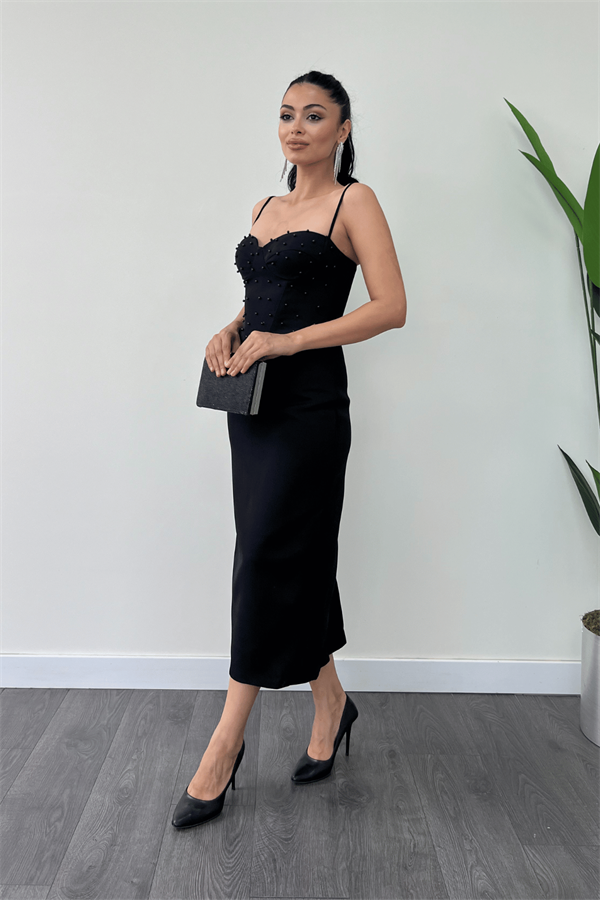 Atlas Kumaş İnci Detaylı Askılı Kalem Elbise - SİYAH