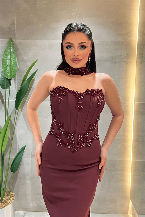 Atlas Kumaş İşleme Detaylı Kalem Elbise - VİŞNE