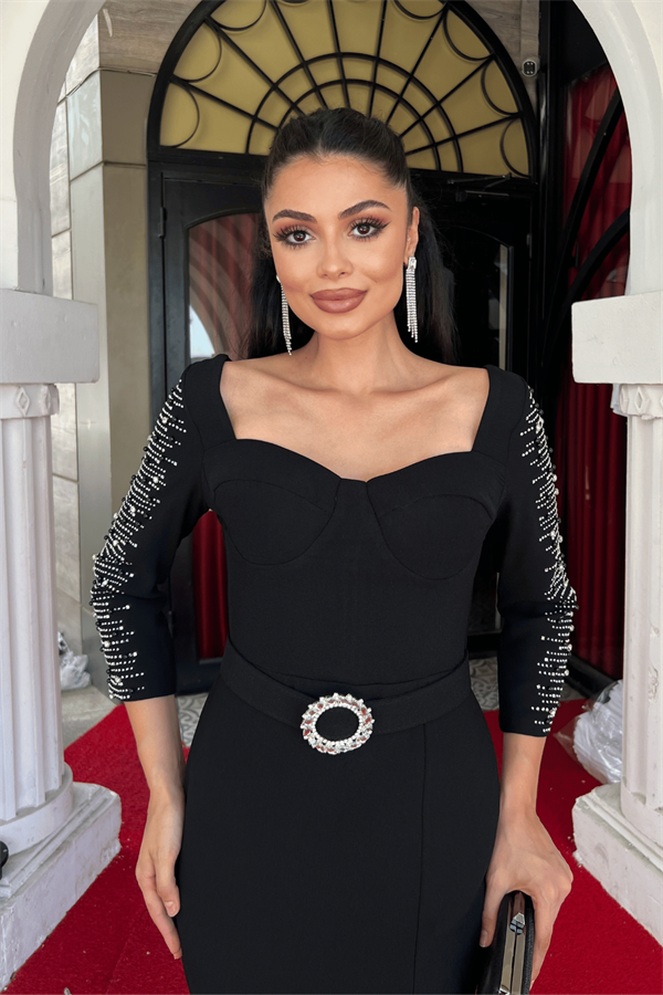 Atlas Kumaş Kolları Taş Detaylı Kalem Elbise - SİYAH