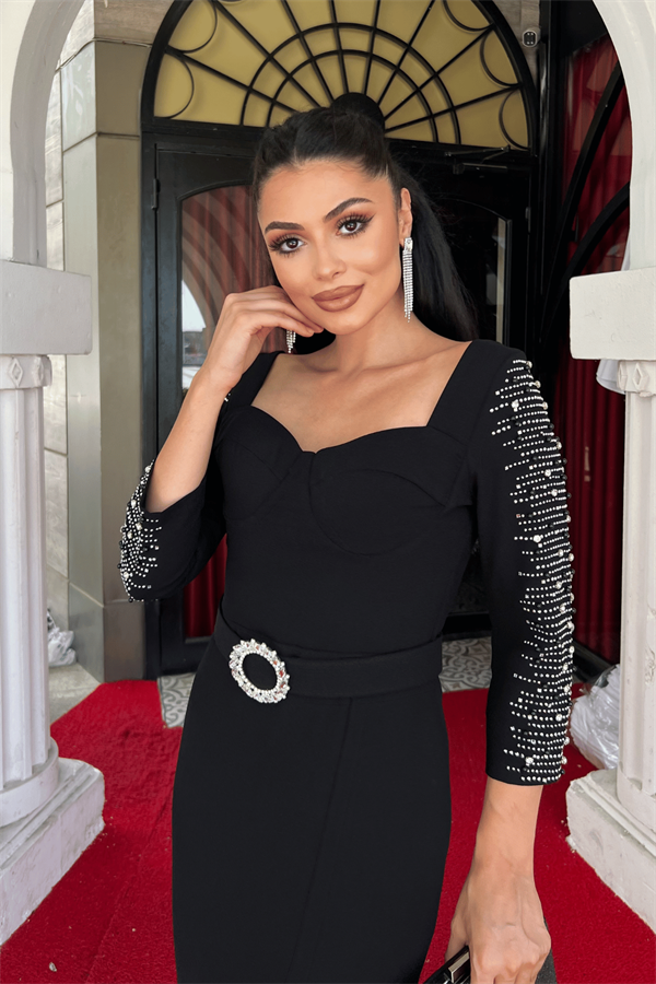 Atlas Kumaş Kolları Taş Detaylı Kalem Elbise - SİYAH